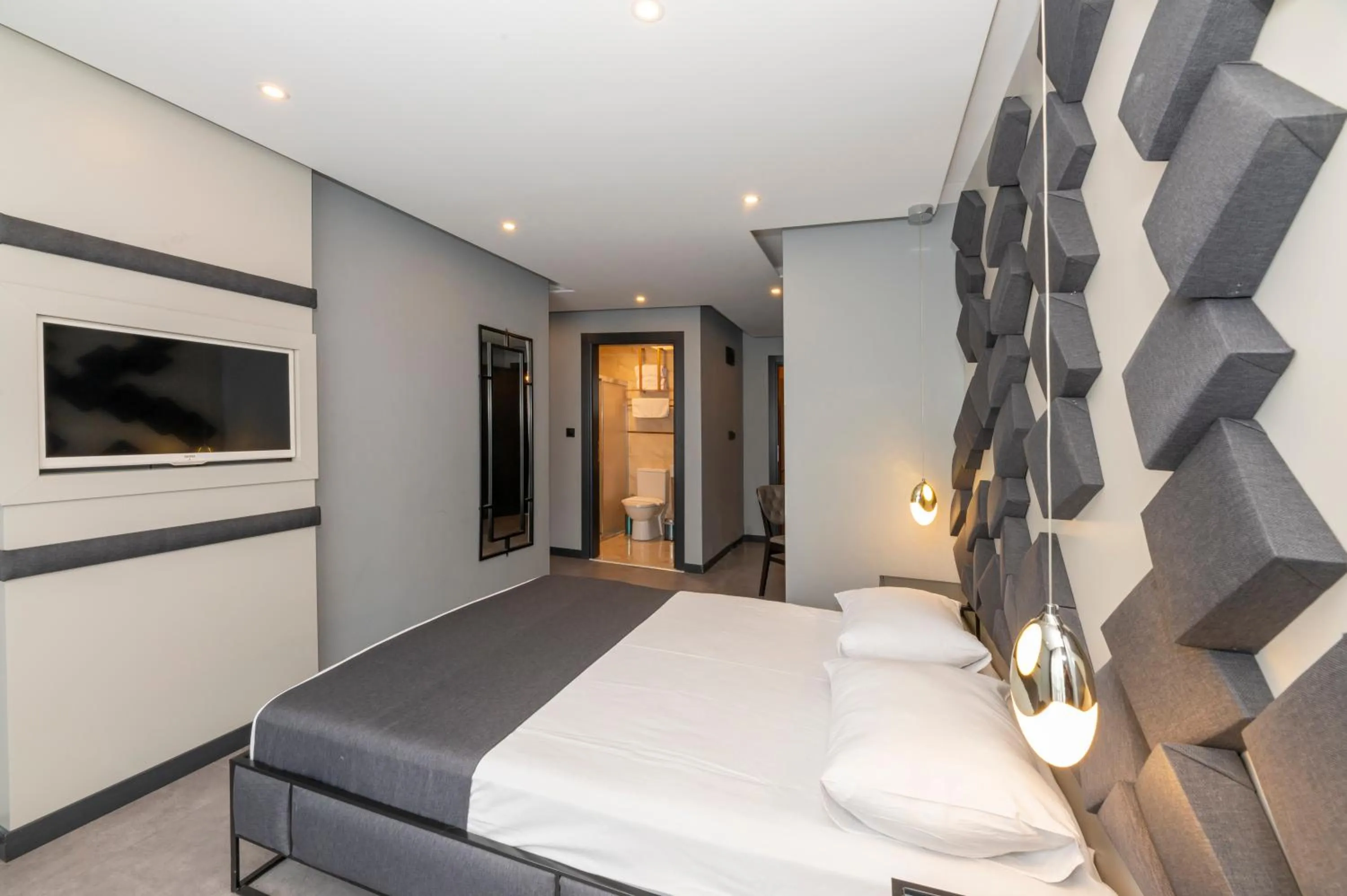 Massage, Bed in White Palace Hotel