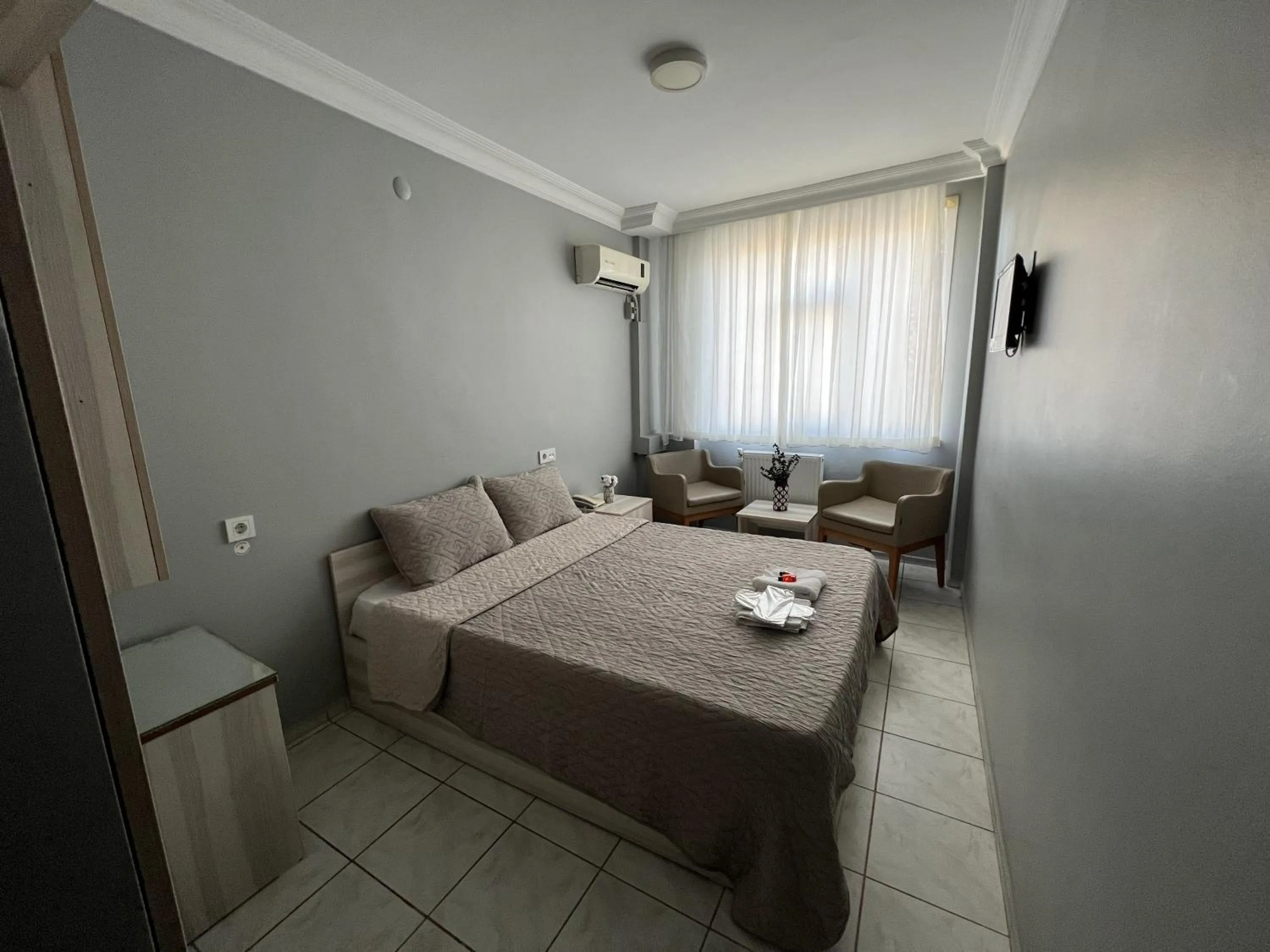 Massage, Bed in Hotel Prima