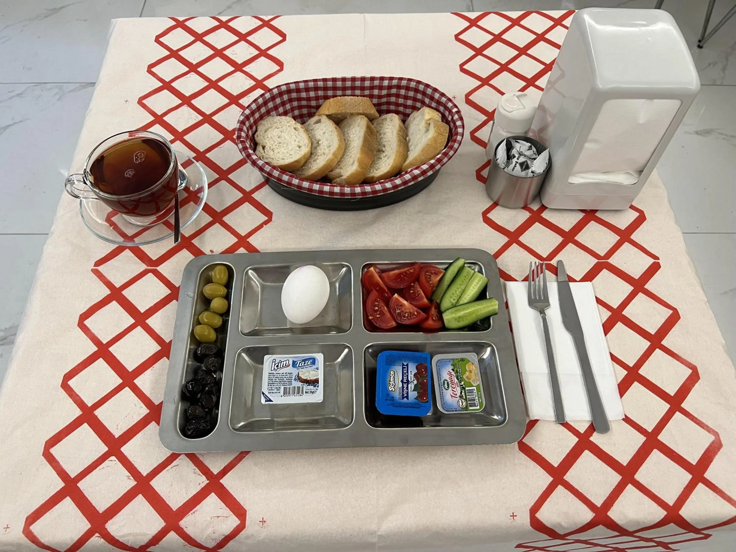 Food and drinks in Hotel Prima