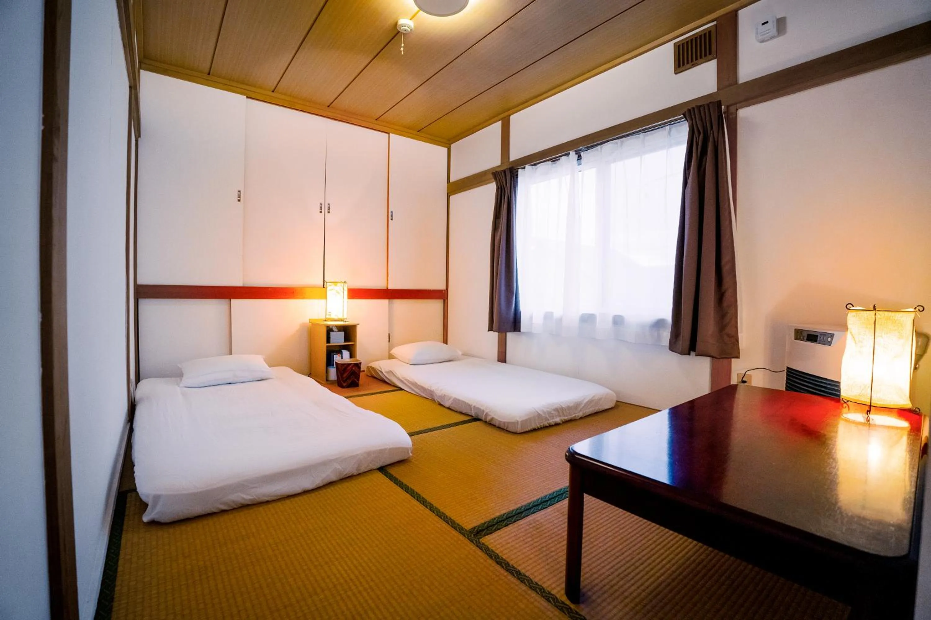 Bed in Winter Whale Lodge