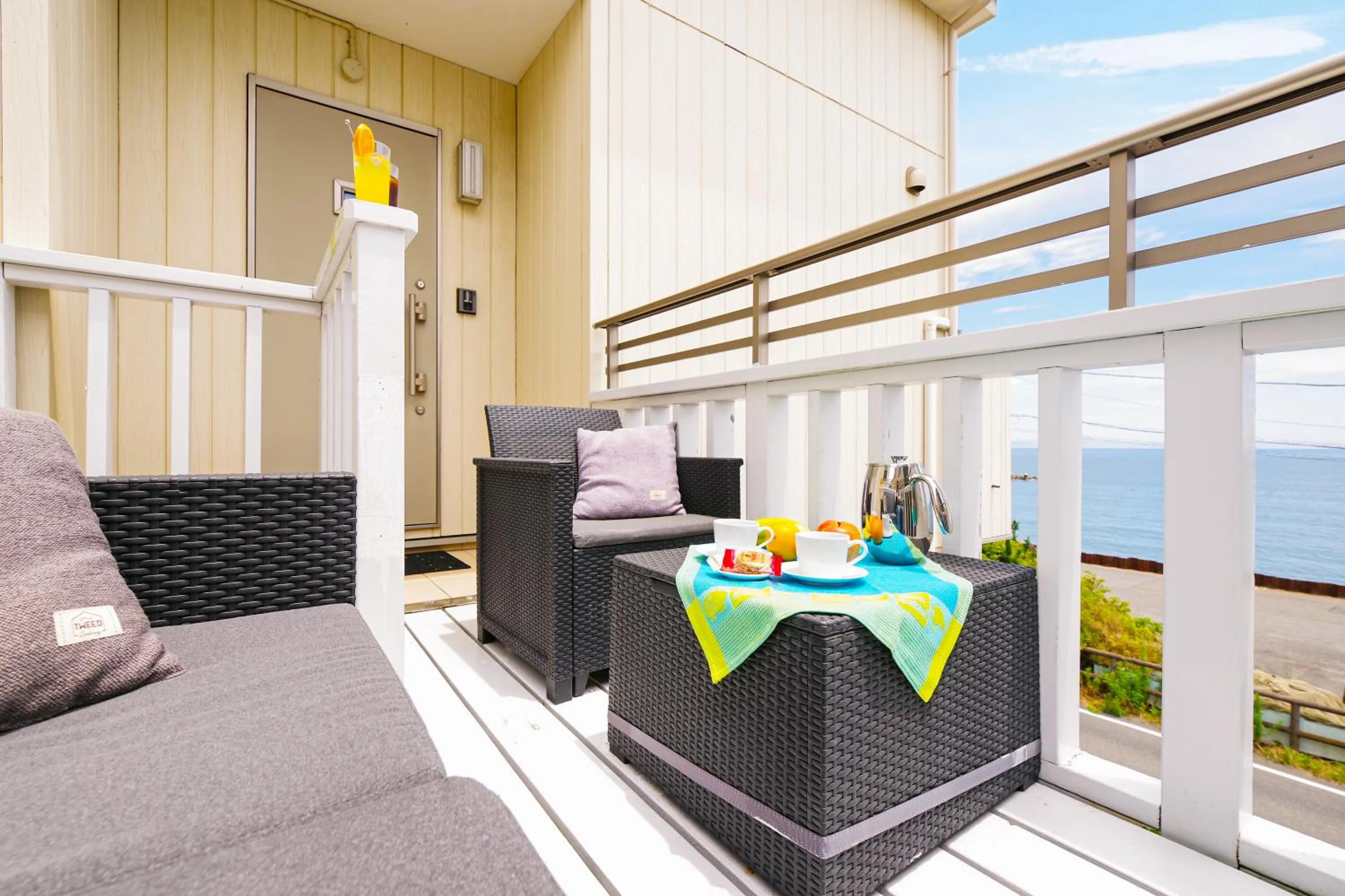 Balcony/Terrace in Oceanfront Villa Hale Kahakai プライベートサウナ