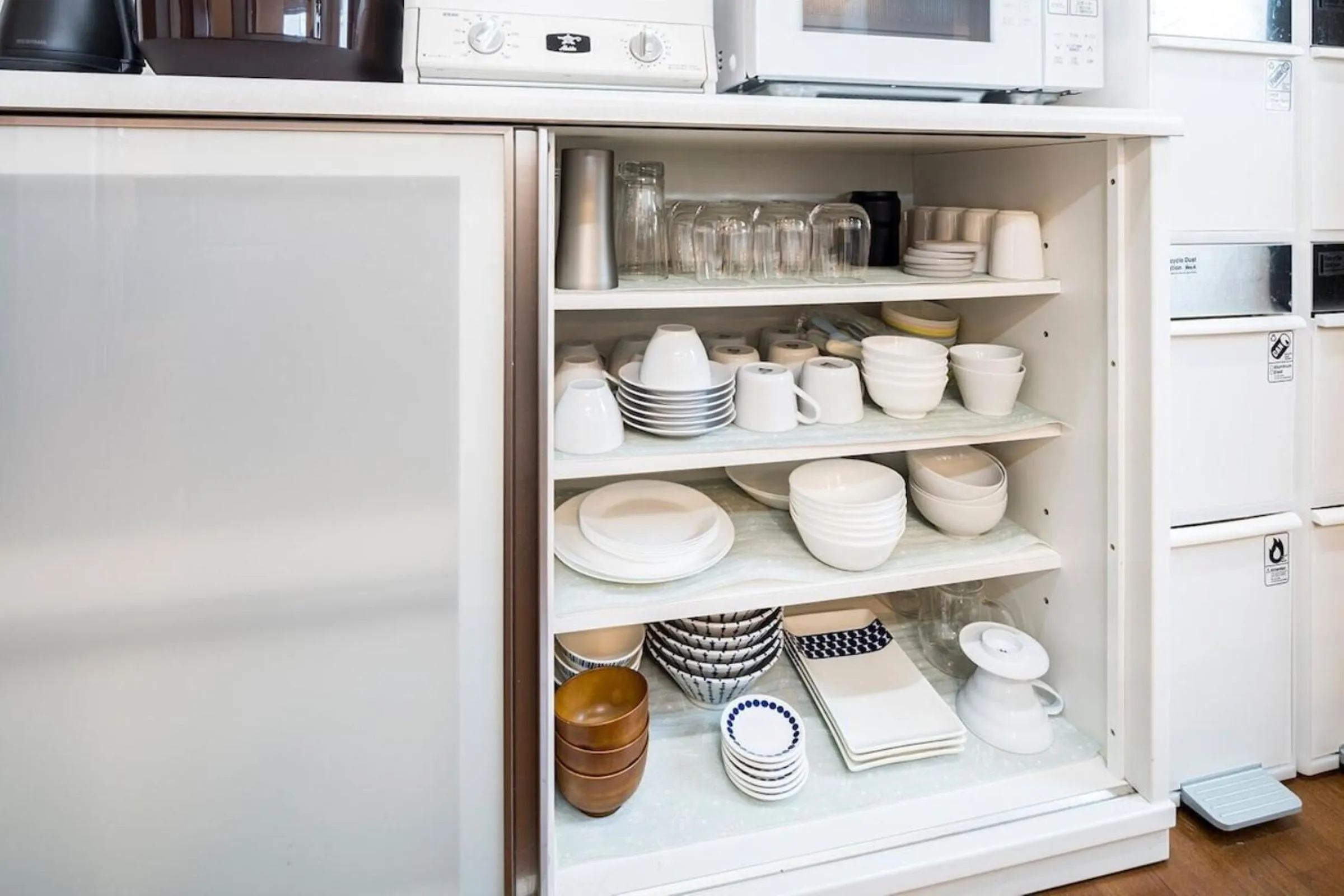 Kitchen or kitchenette in Oceanfront Villa Hale Kahakai プライベートサウナ