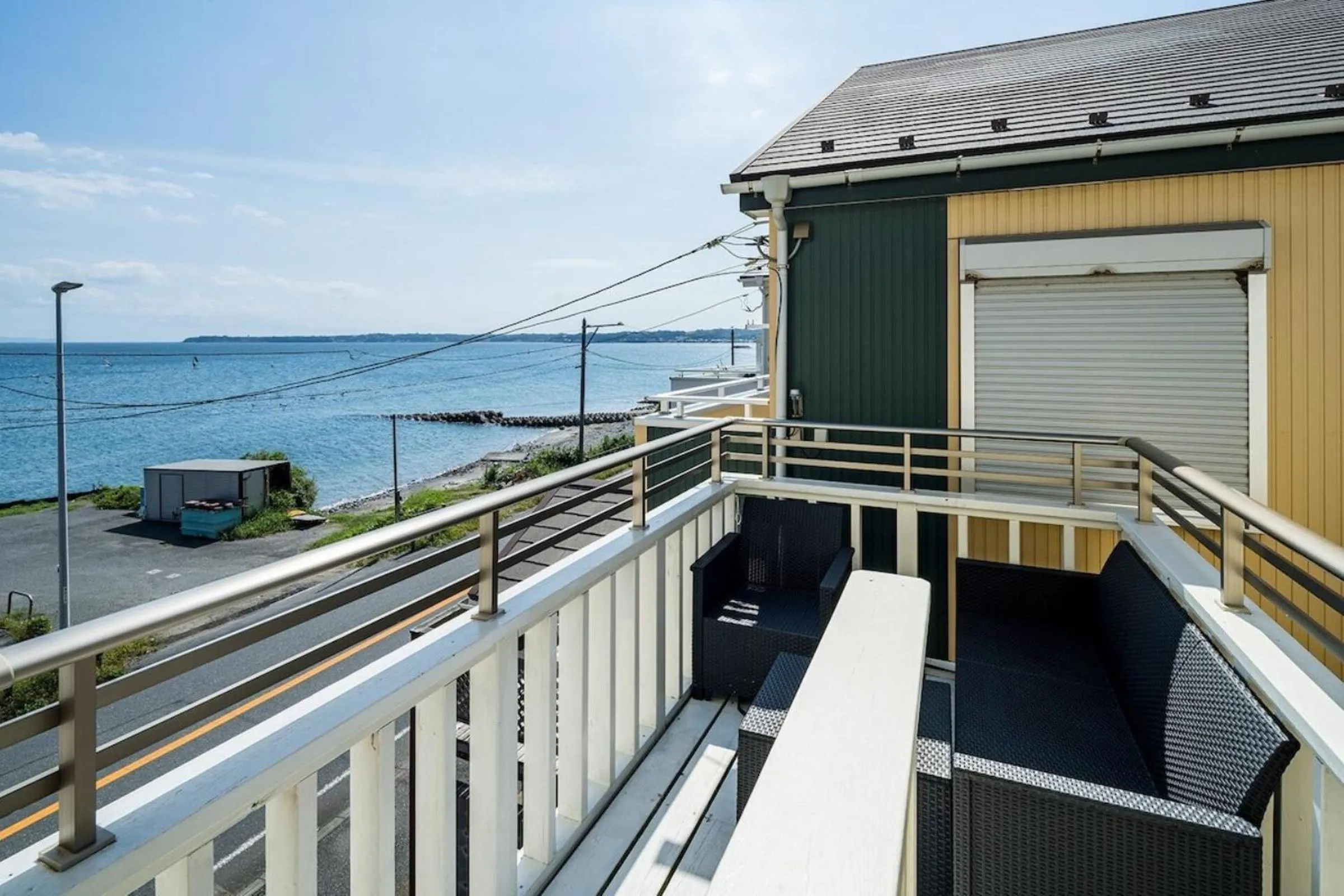 Balcony/Terrace in Oceanfront Villa Hale Kahakai プライベートサウナ