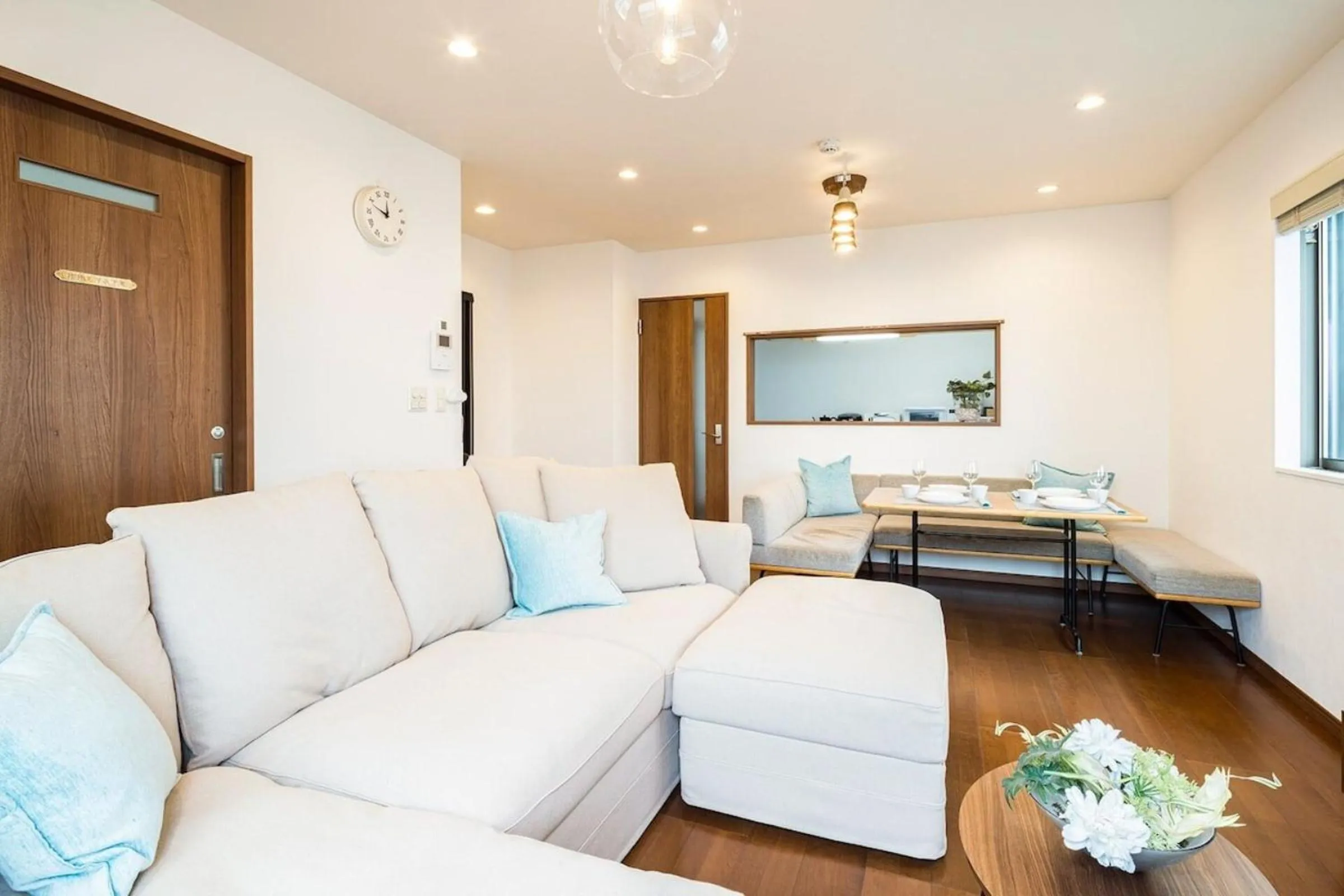 Living room in Oceanfront Villa Hale Kahakai プライベートサウナ