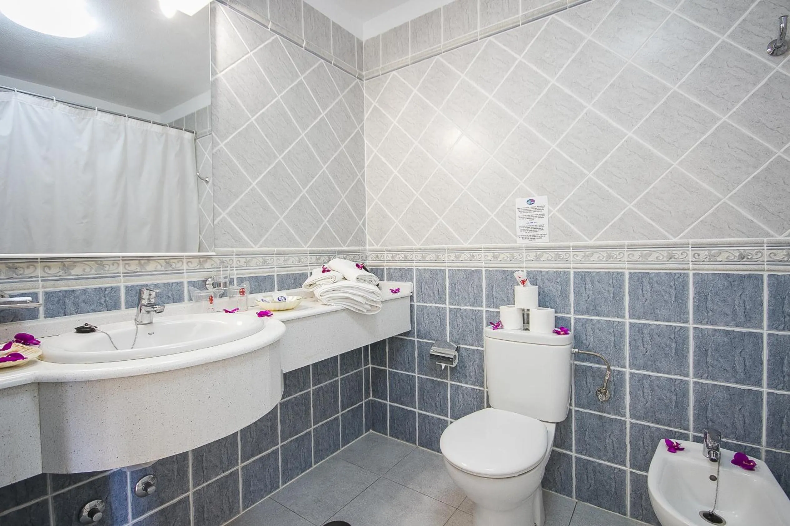 Bathroom in Ona el Marqués