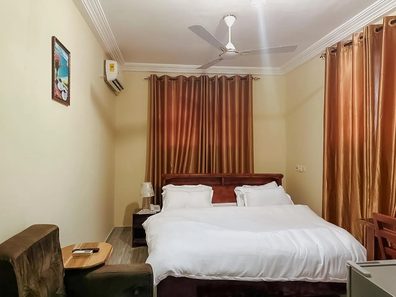 Bed in Senalli Hotel