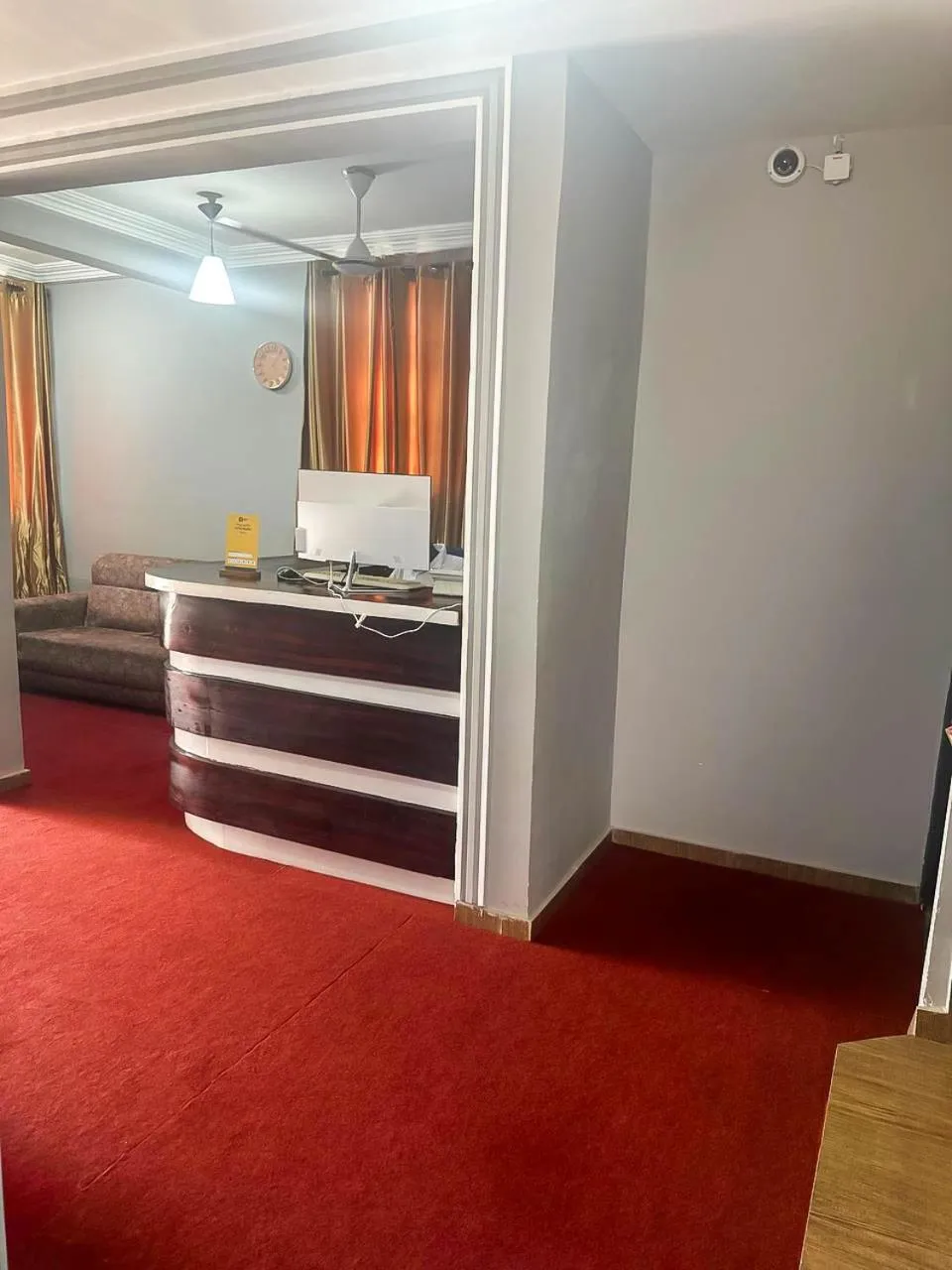 Lobby or reception in Senalli Hotel