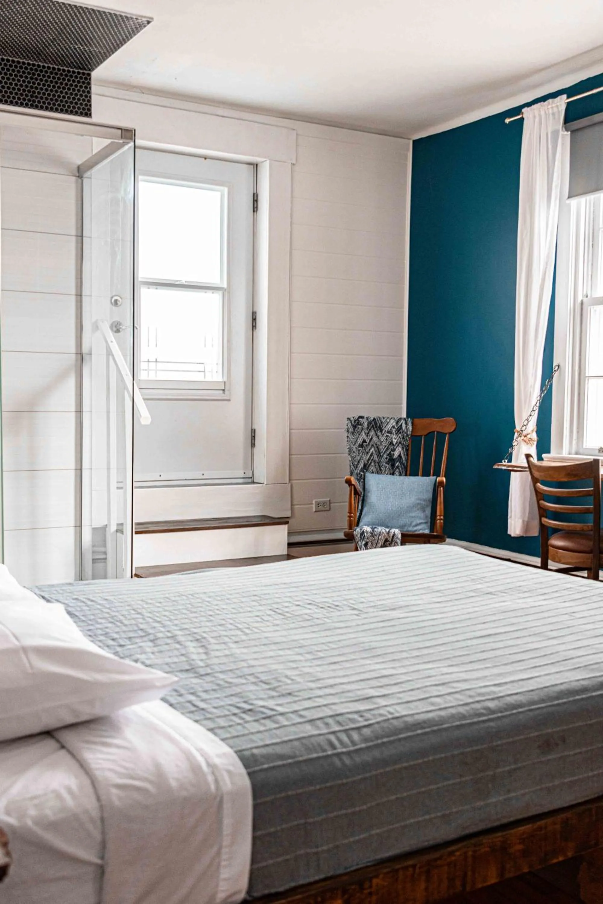 Photo of the whole room, Bed in La Secousse