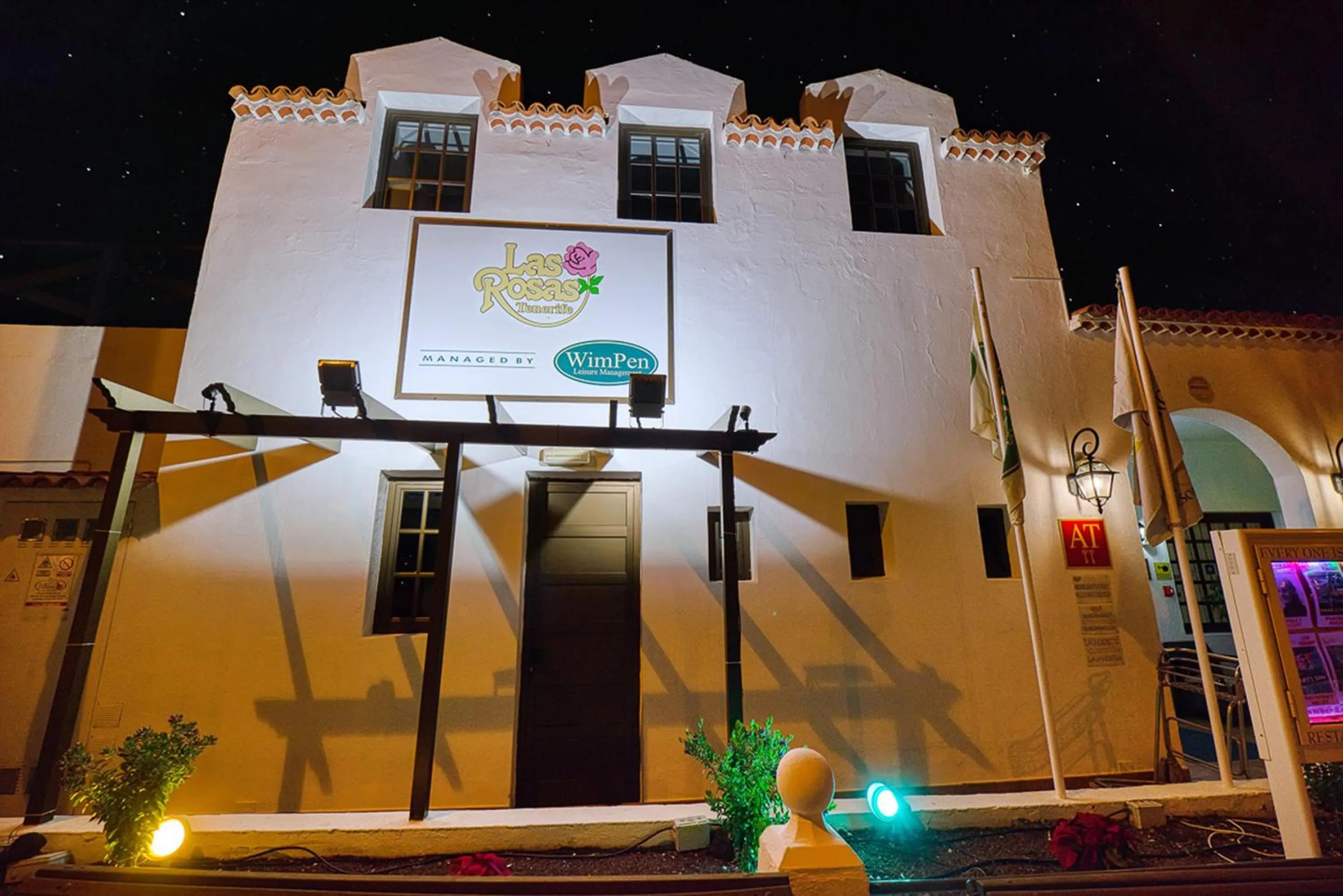 Property building in Ona Las Rosas