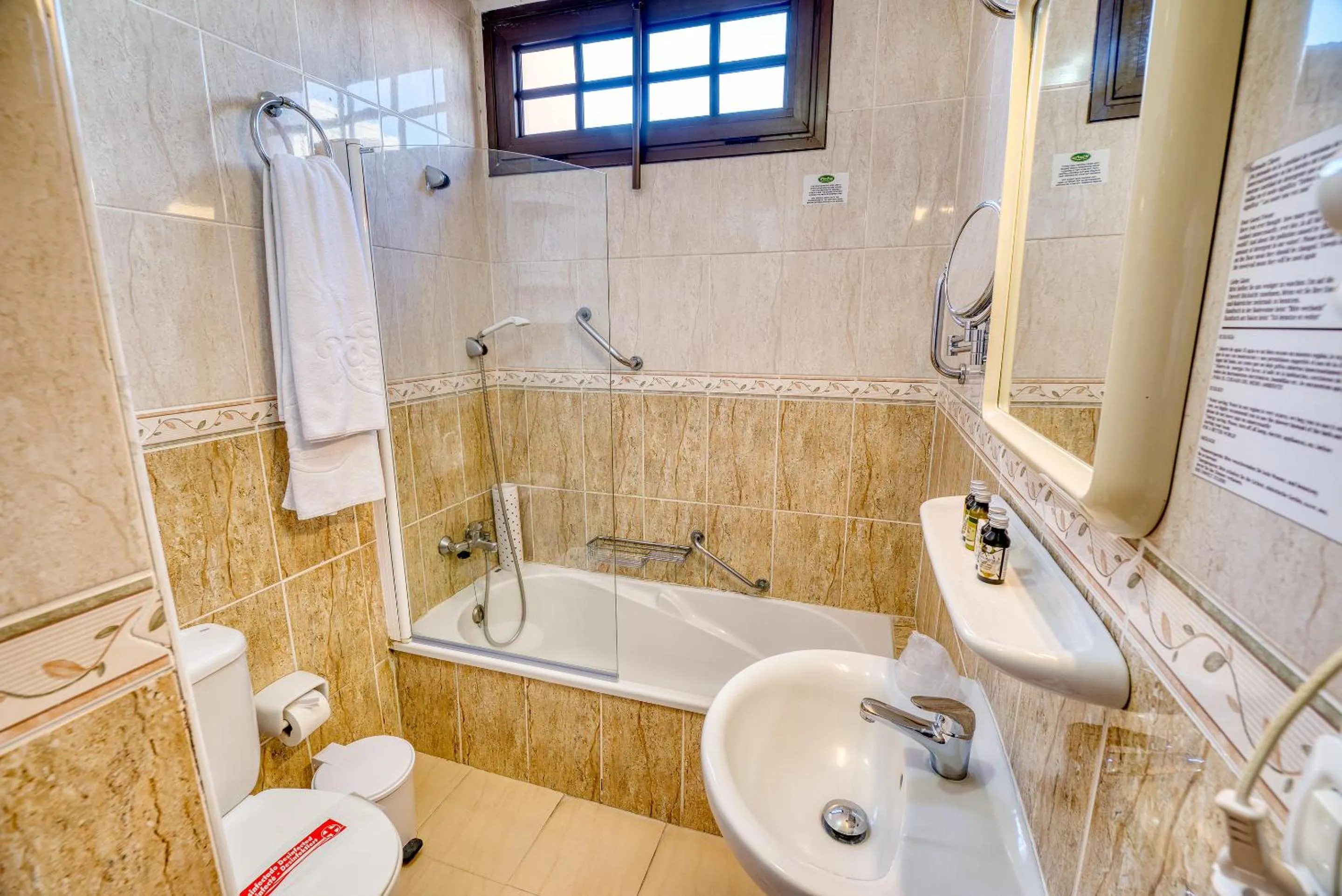 Bathroom in Ona Las Rosas