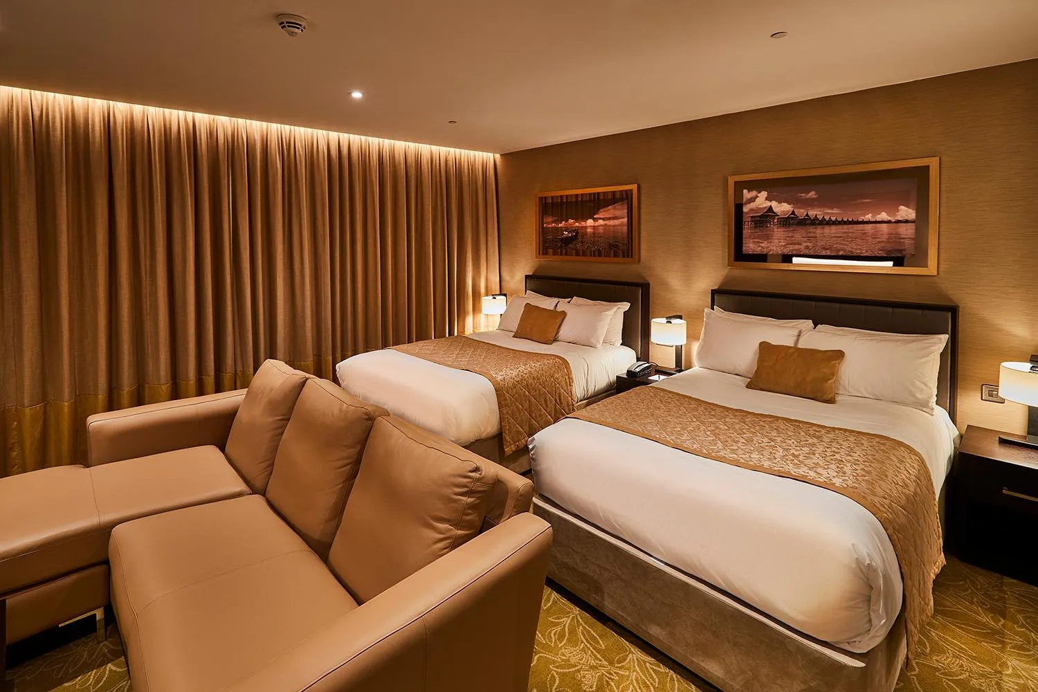 Bedroom, Bed in Genting Hotel & Spa at Resorts World Birmingham