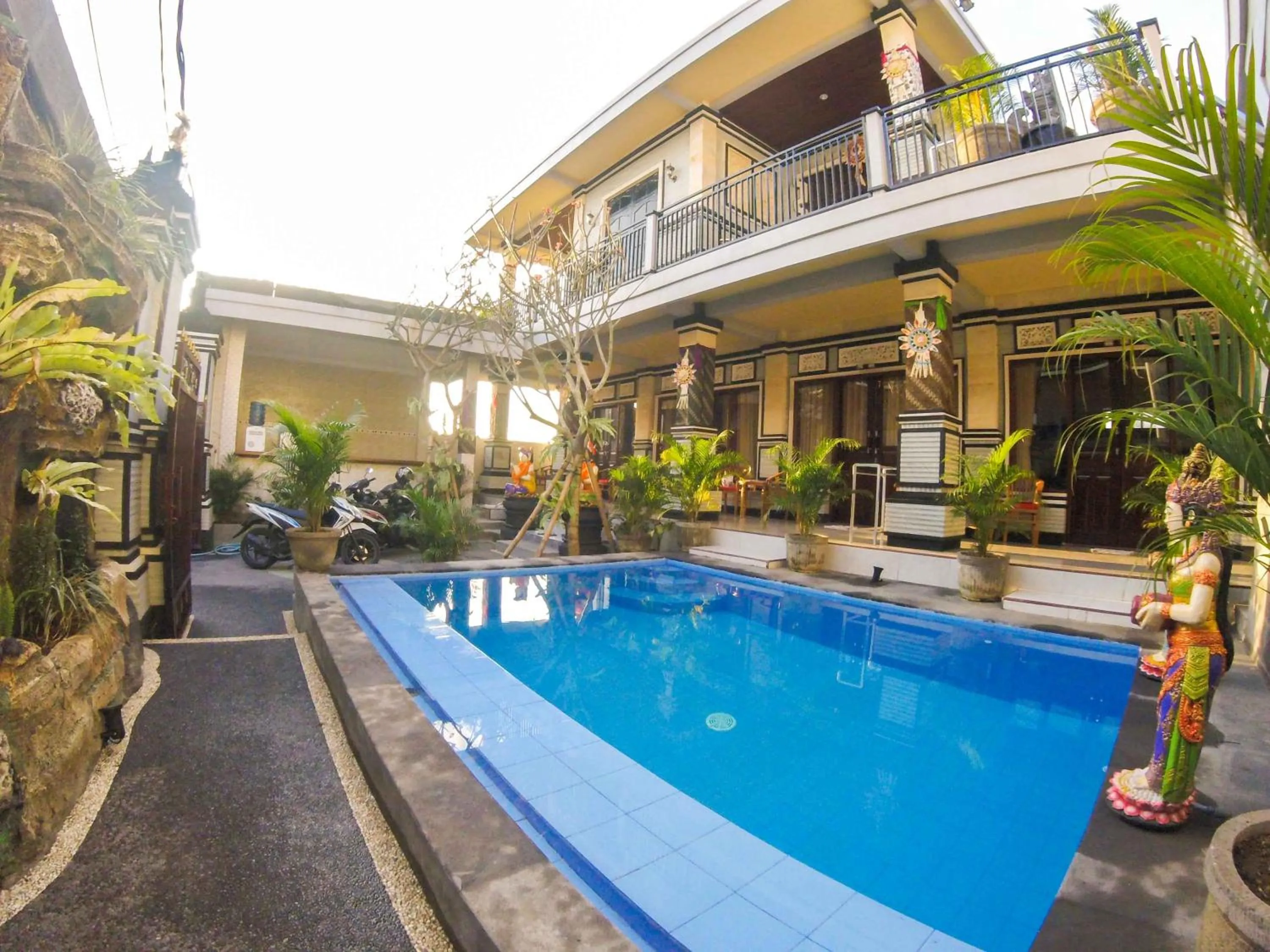 Swimming pool in Adi Homestay