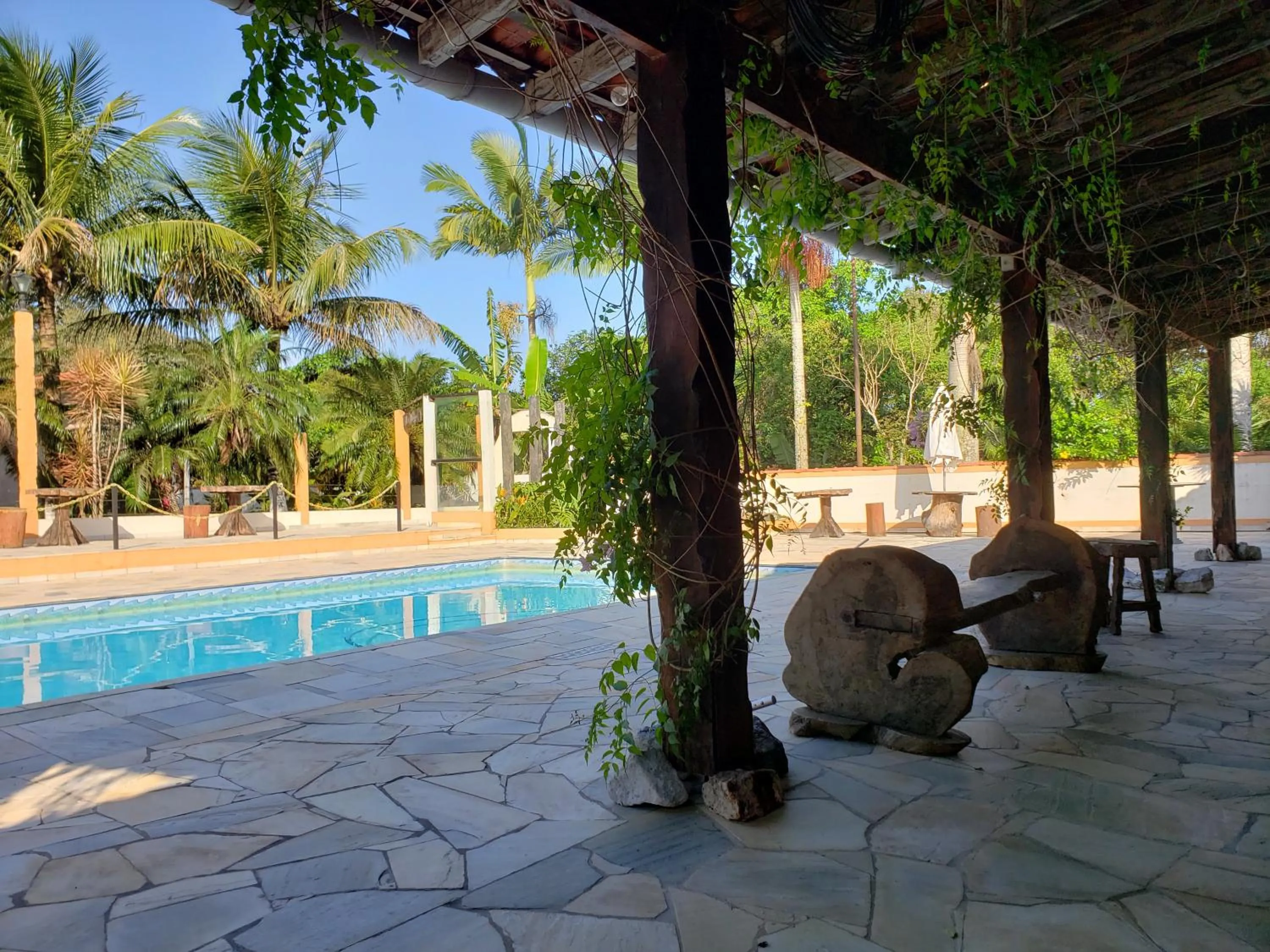 Day in Pousada Atelier Aly da Costa