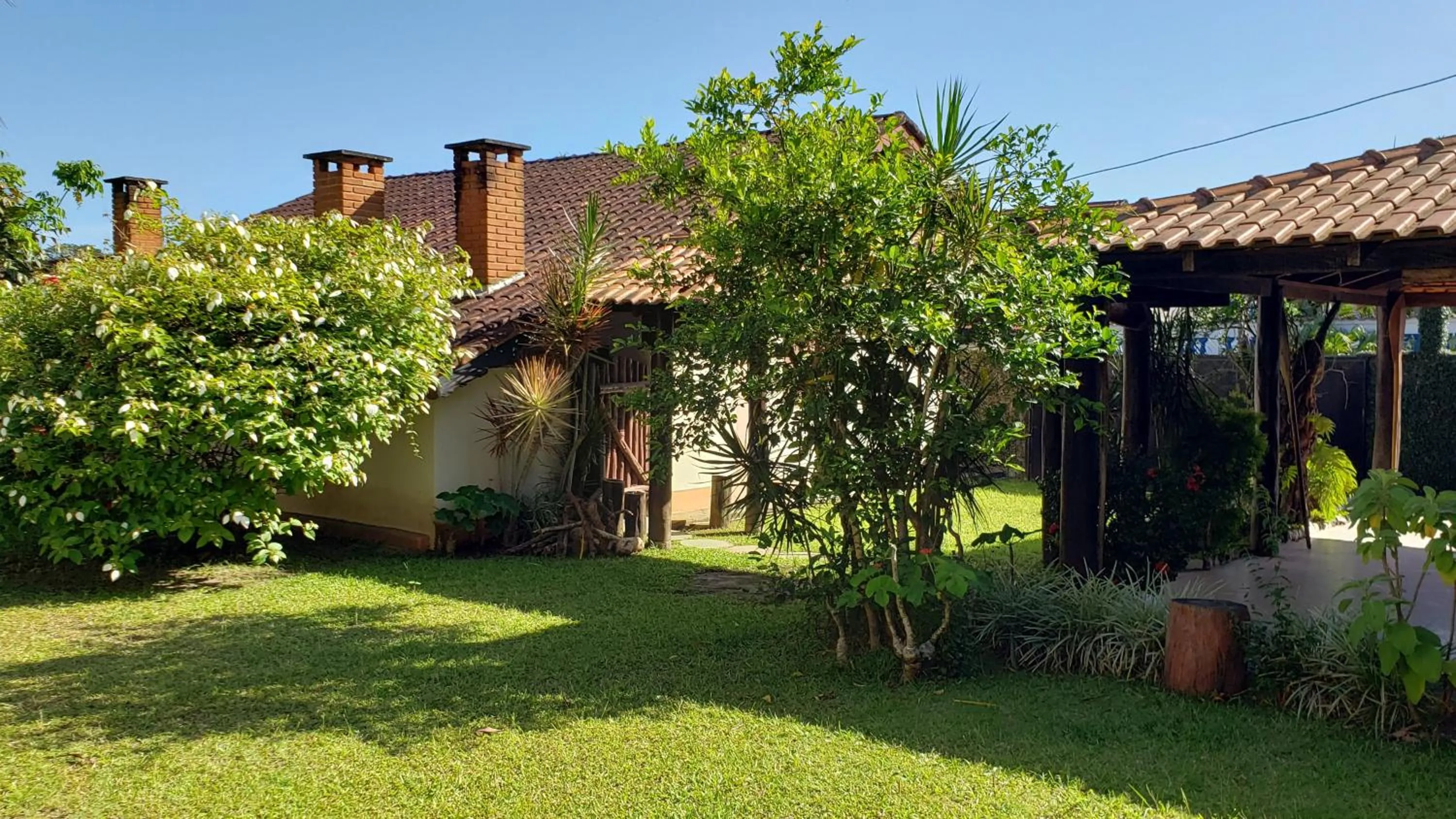 Property building in Pousada Atelier Aly da Costa