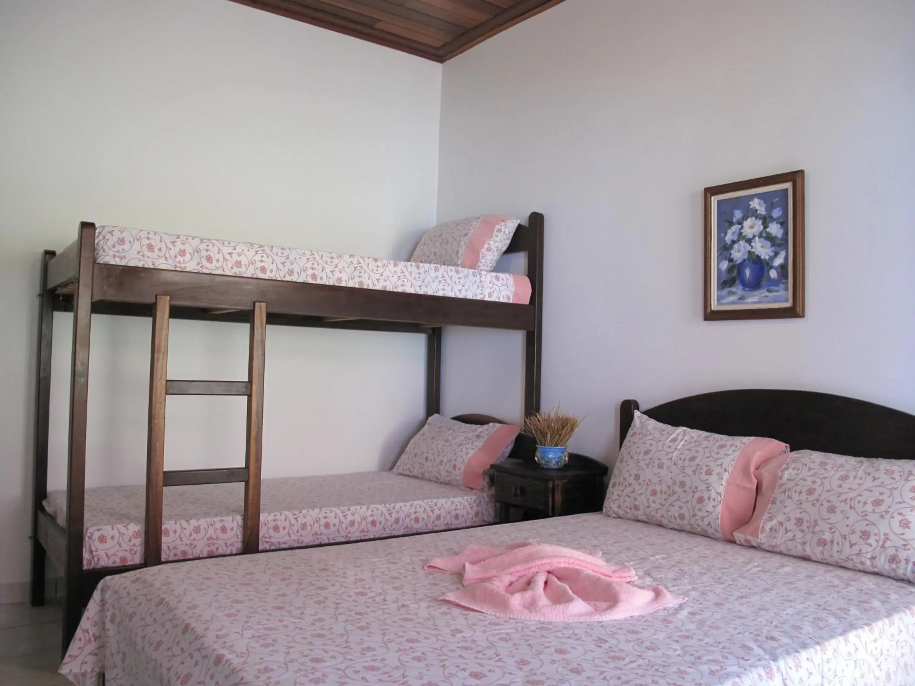 Quadruple Room in Pousada Atelier Aly da Costa Quadruple Room in Pousada Atelier Aly da Costa