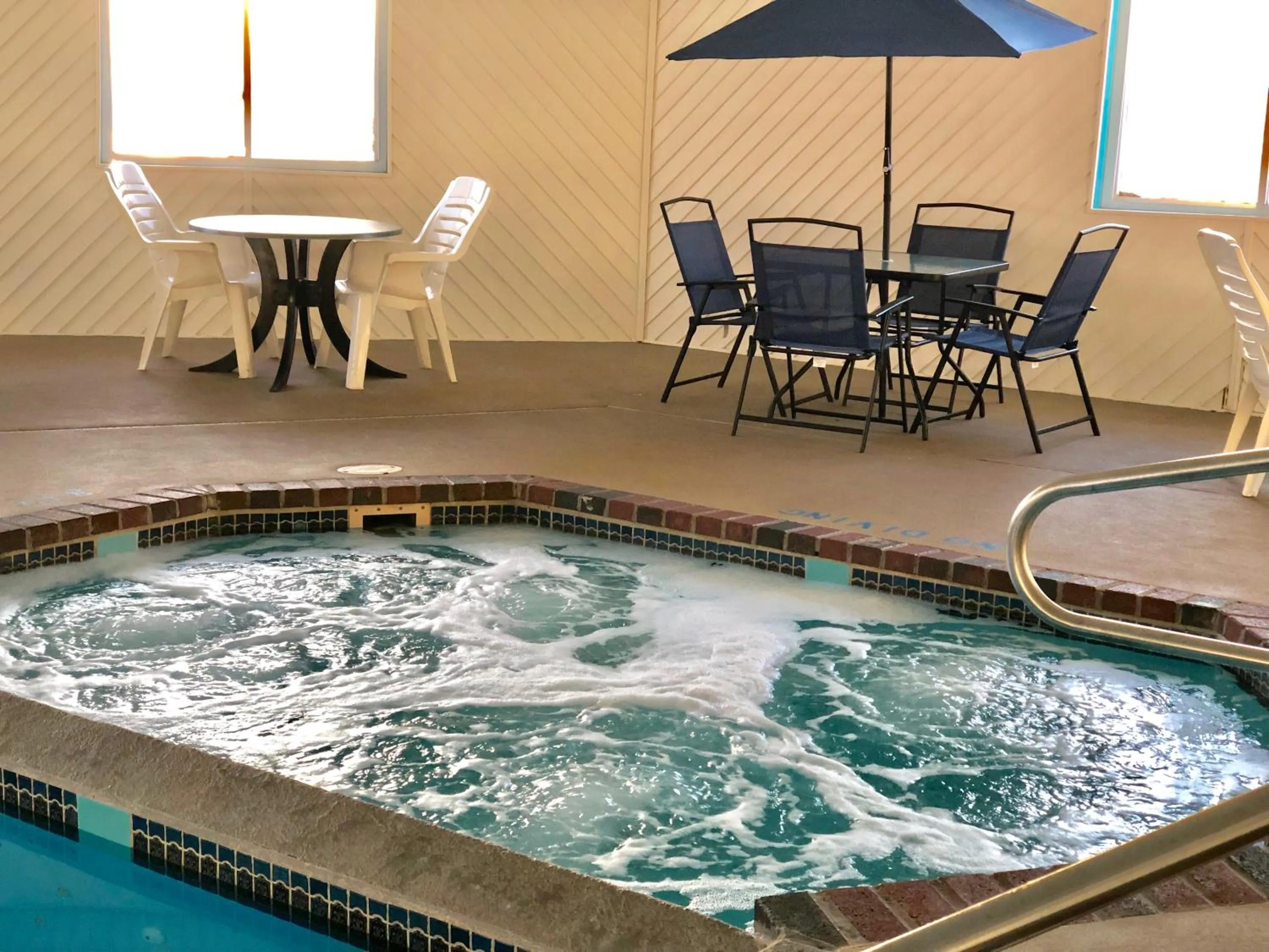 Hot Tub in Super 8 by Wyndham Escanaba