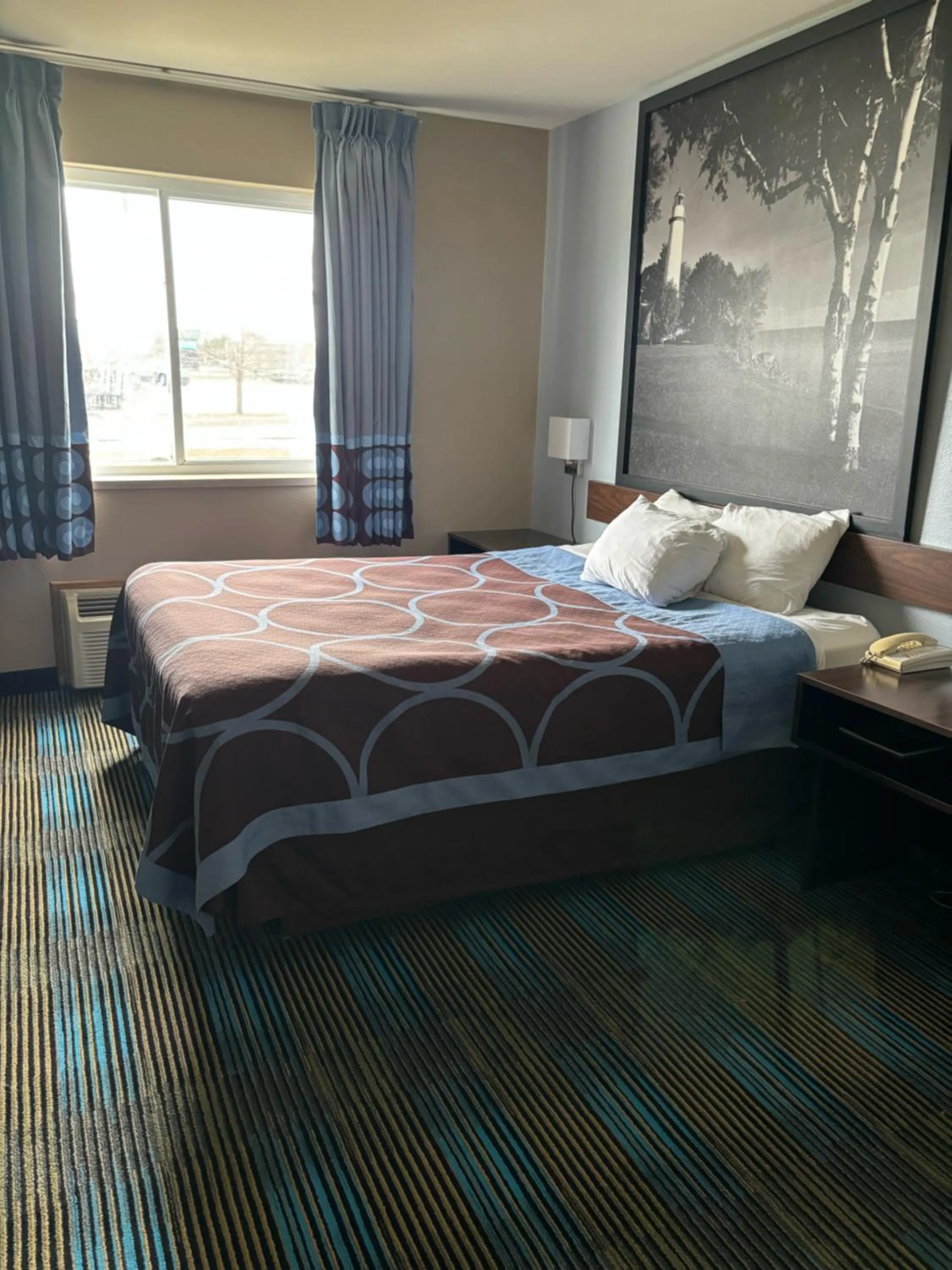 Bed in Super 8 by Wyndham Escanaba