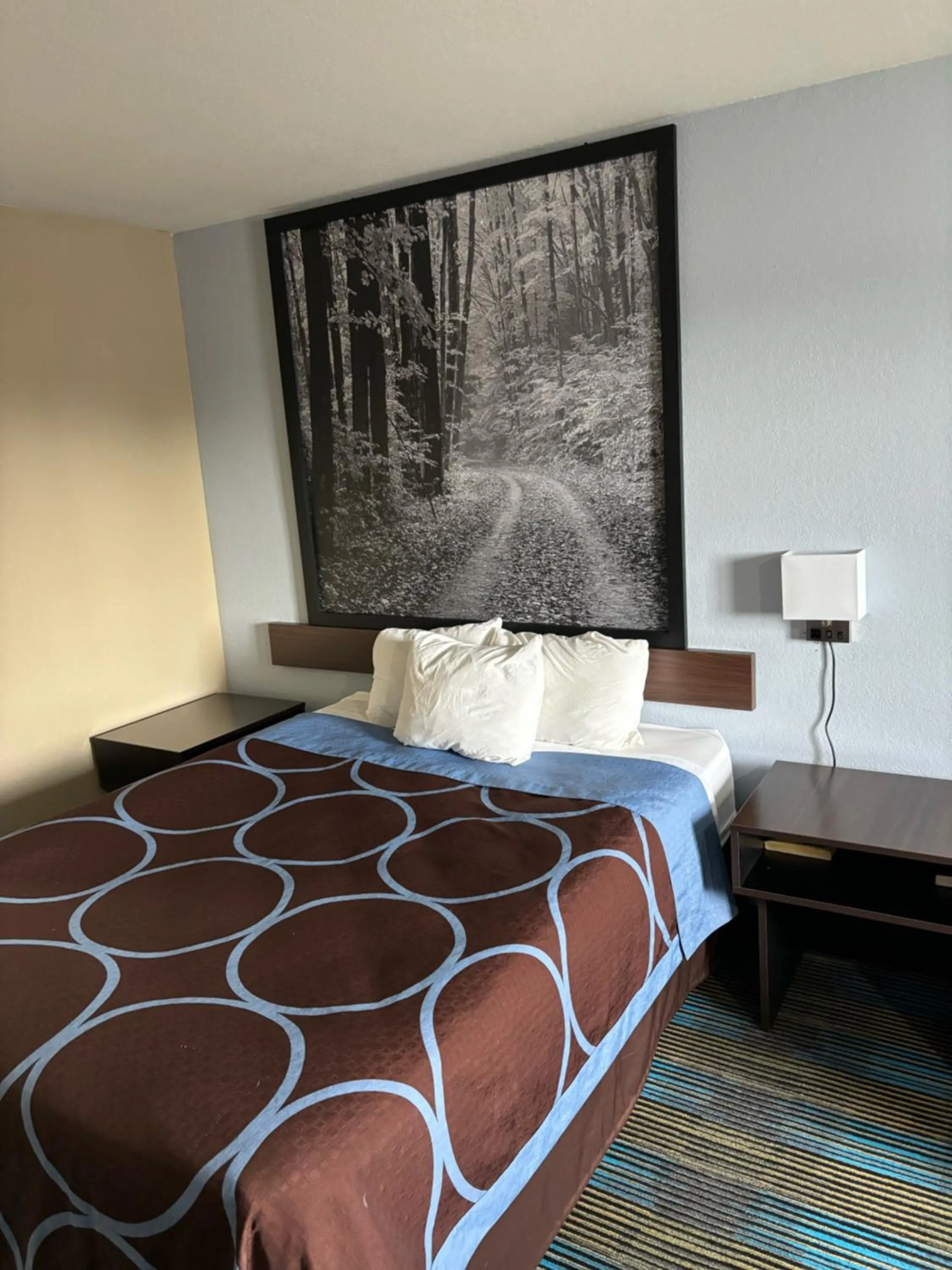 Bed in Super 8 by Wyndham Escanaba