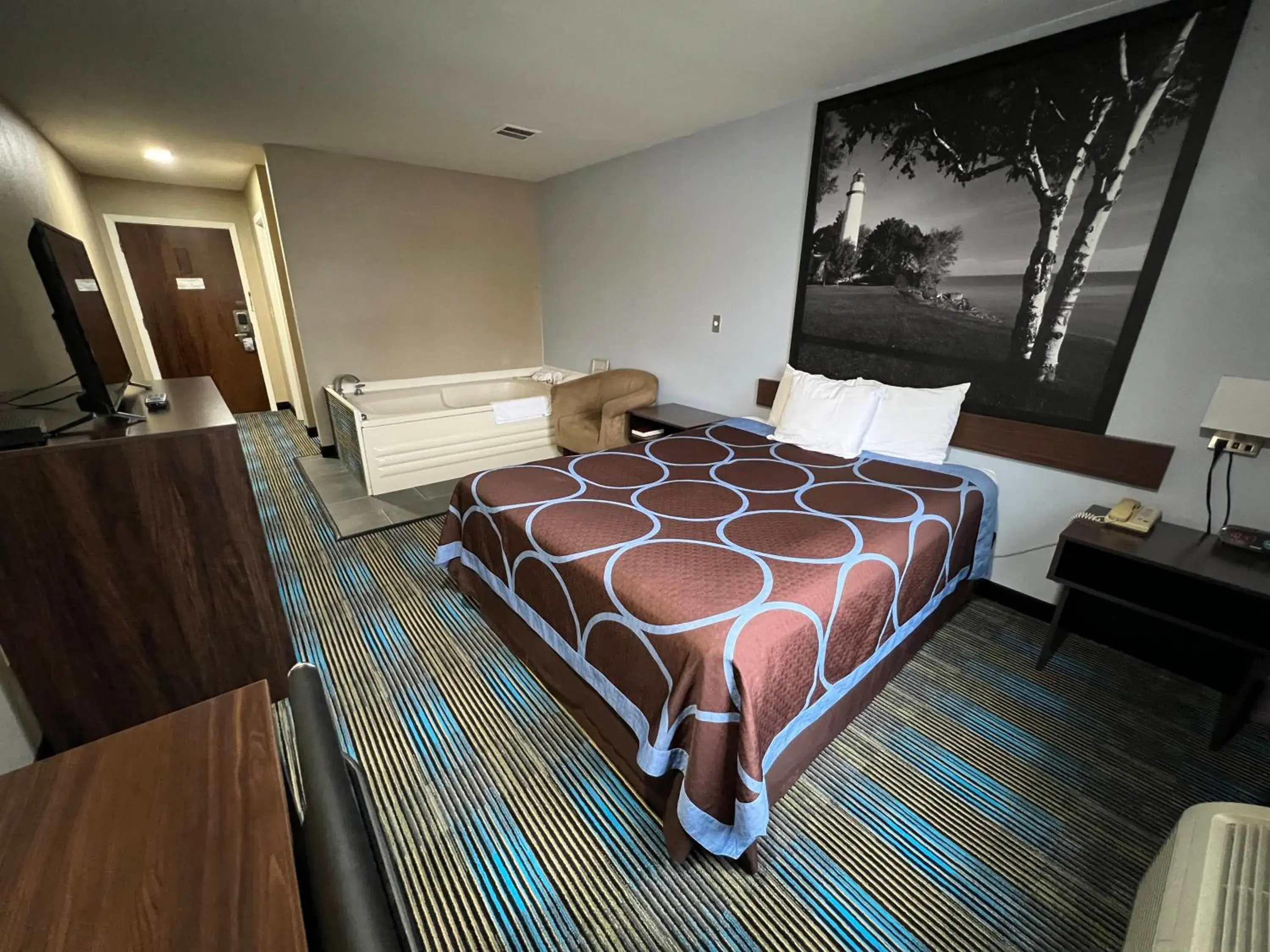 Deluxe Queen Room - Non-Smoking in Super 8 by Wyndham Escanaba Deluxe Queen Room - Non-Smoking in Super 8 by Wyndham Escanaba