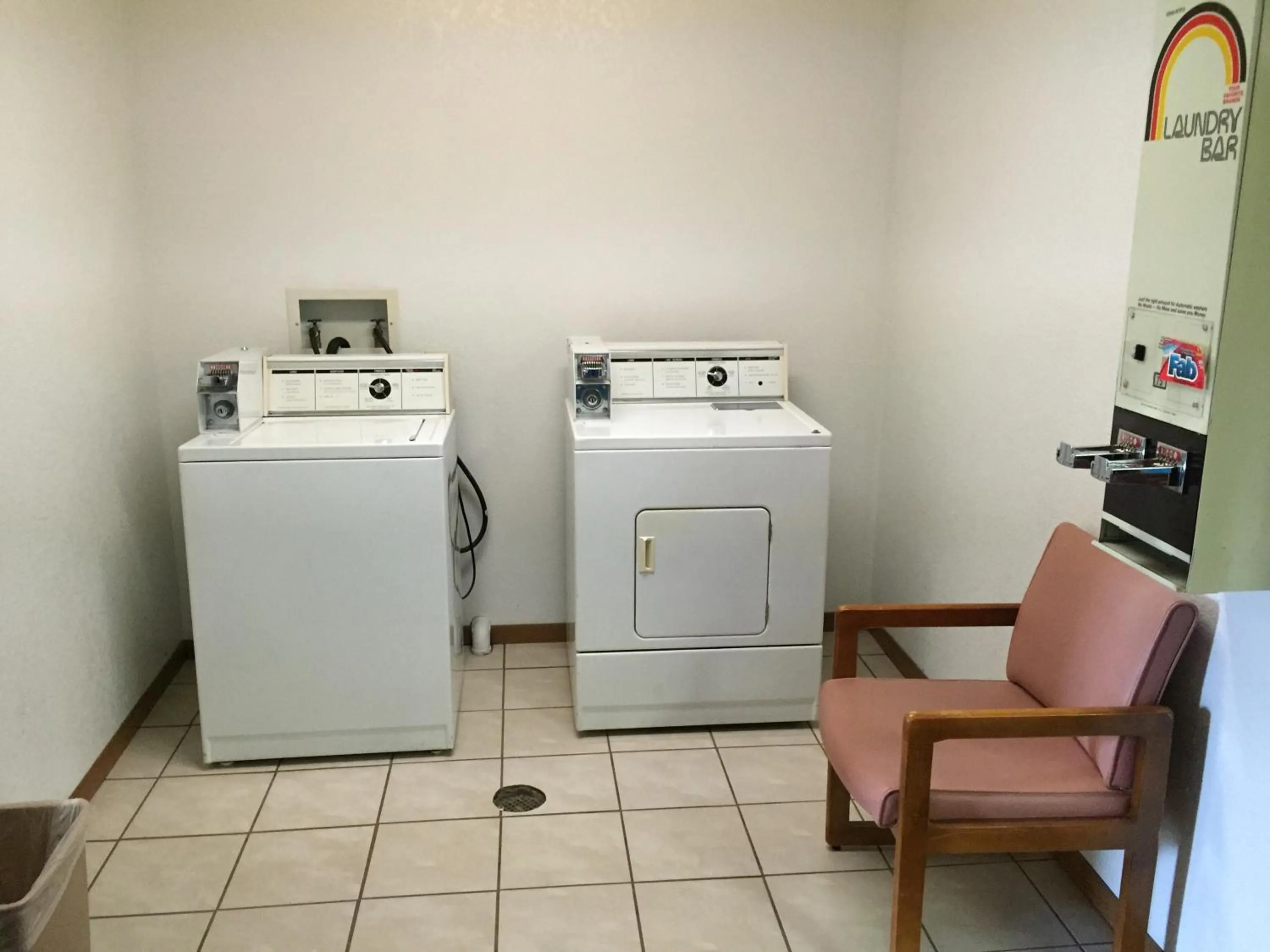 Area and facilities in Super 8 by Wyndham Escanaba