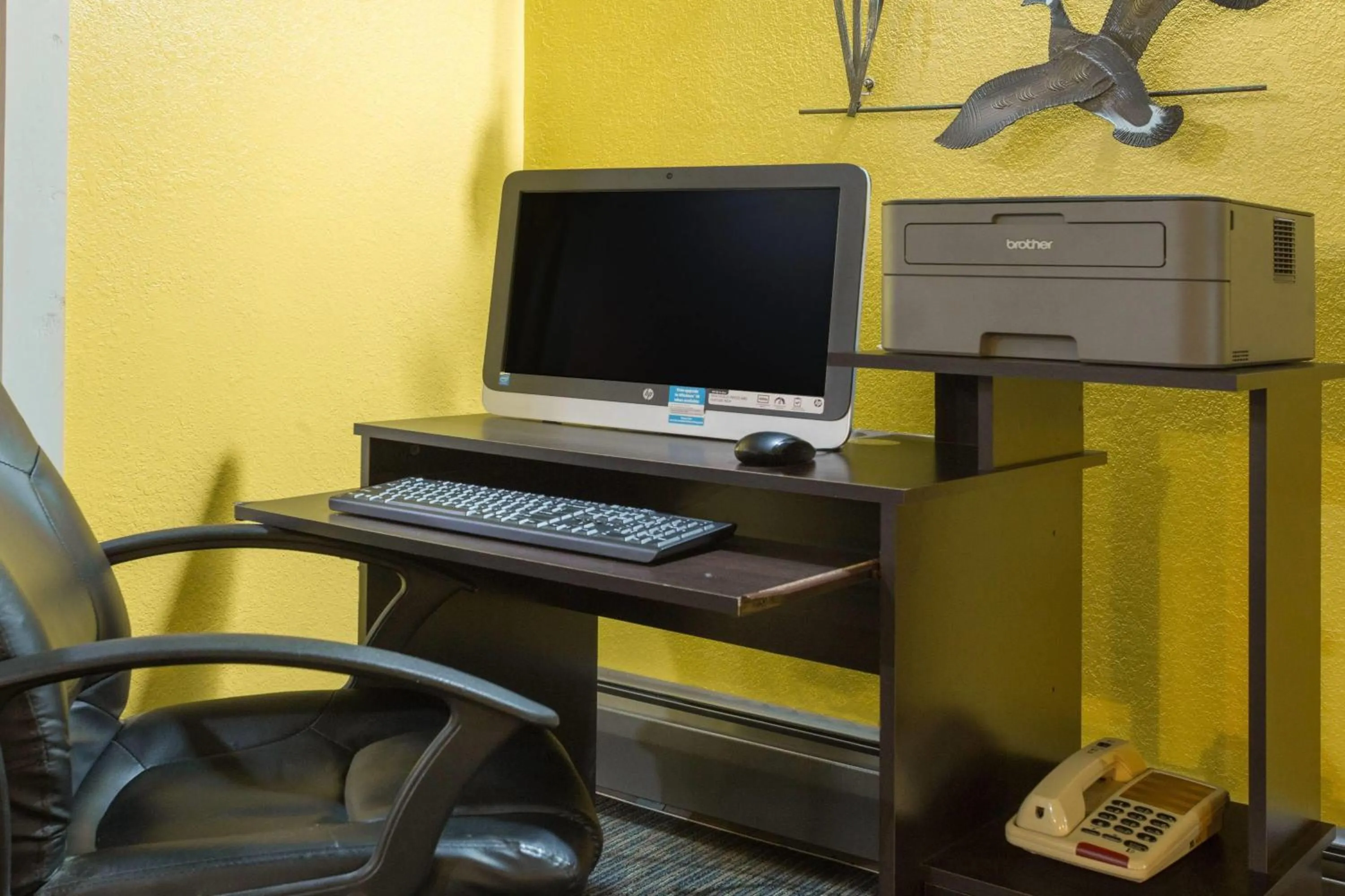 Business facilities in Super 8 by Wyndham Escanaba