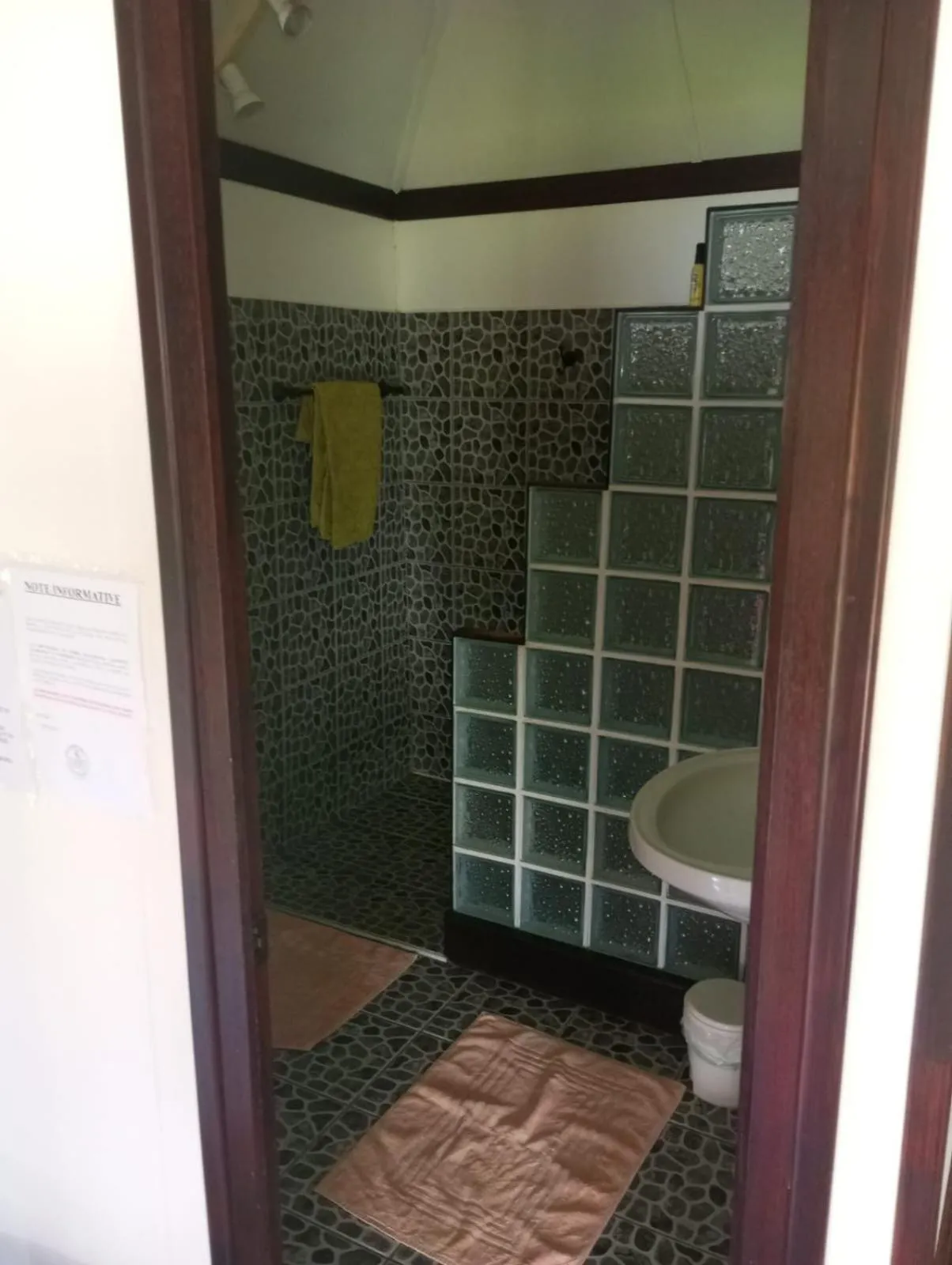 Shower in Raiatea Airport Bungalow