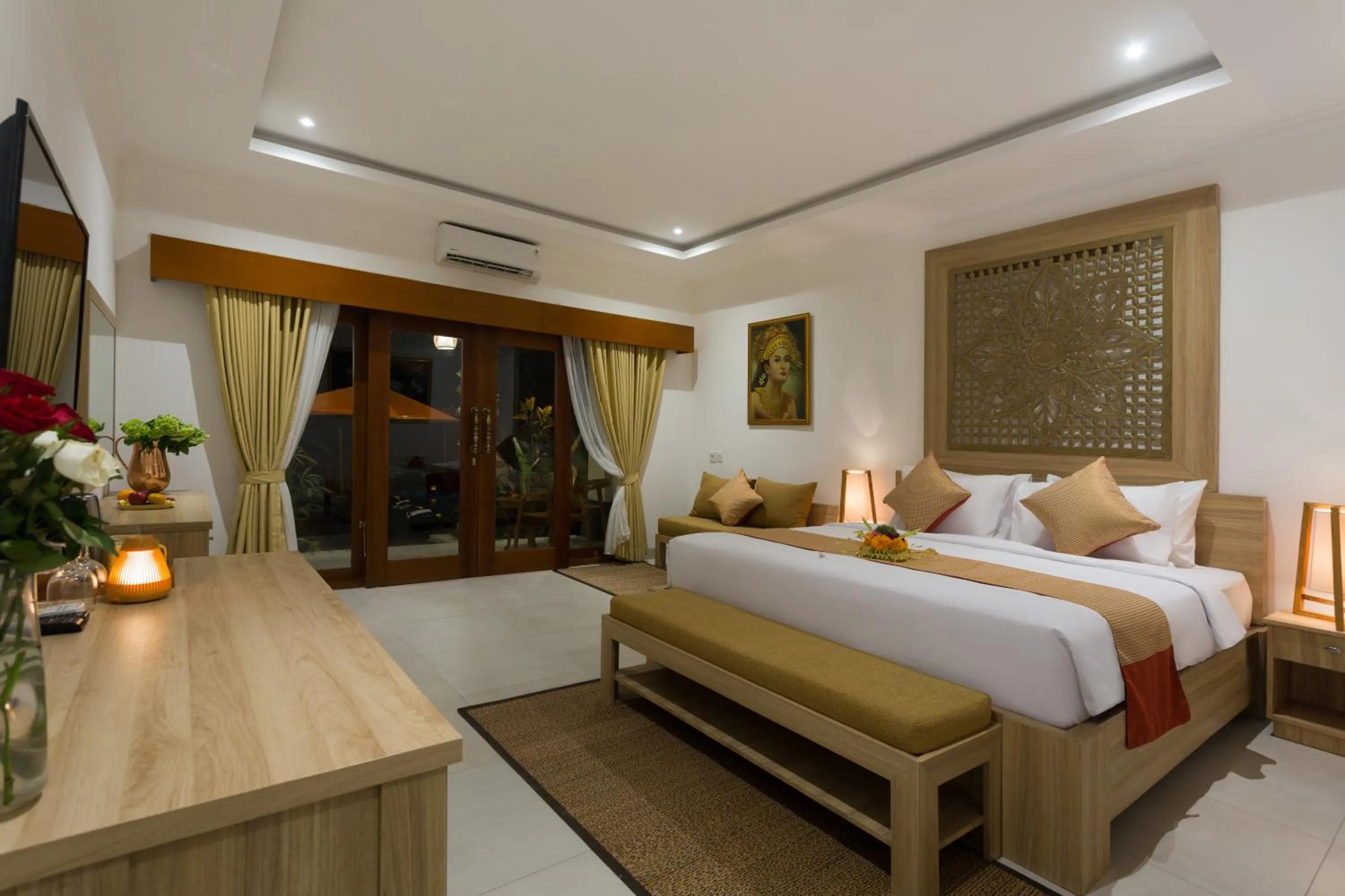 Bed in Puri Payogan Villa
