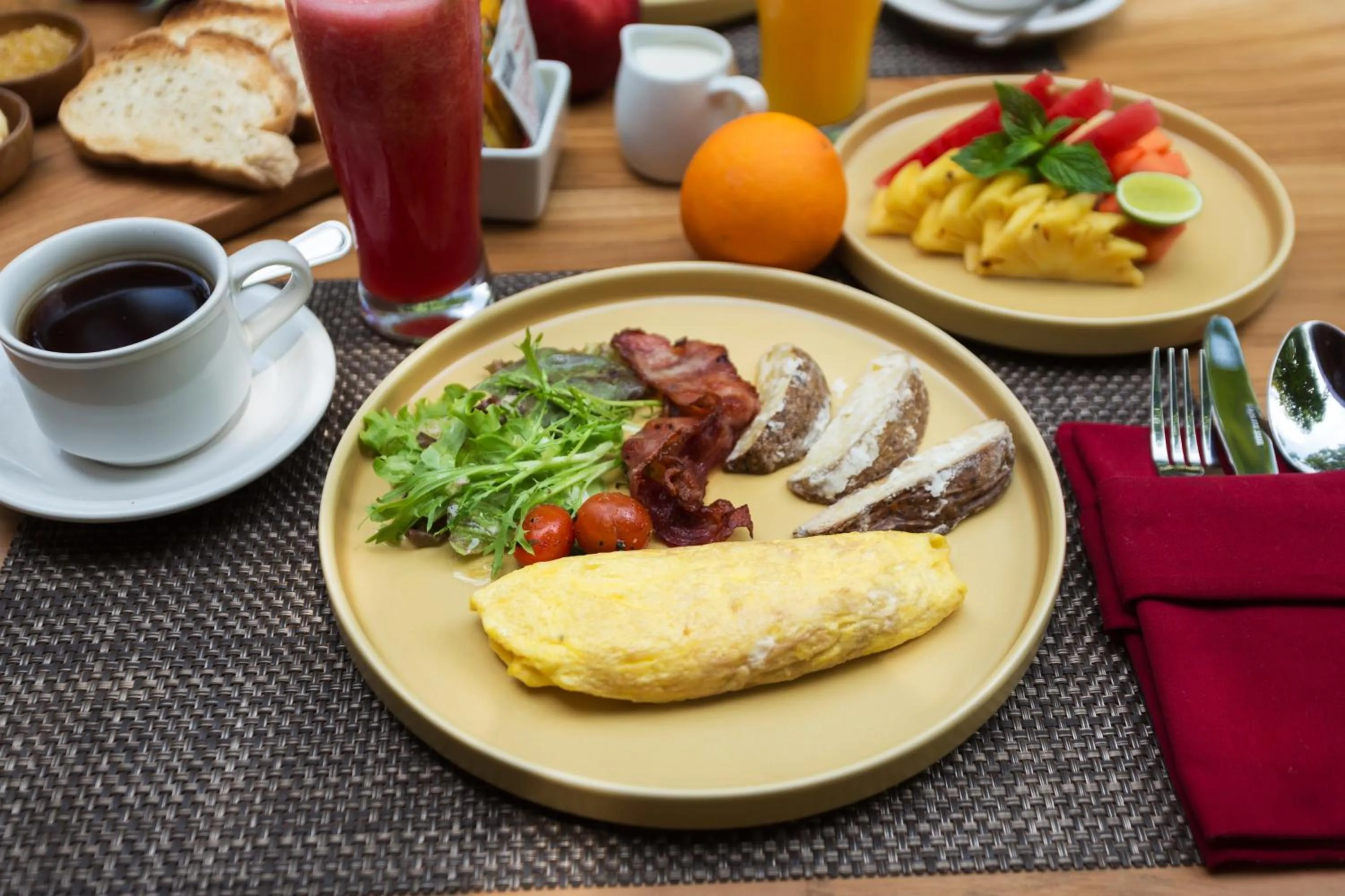 Food and drinks in Puri Payogan Villa