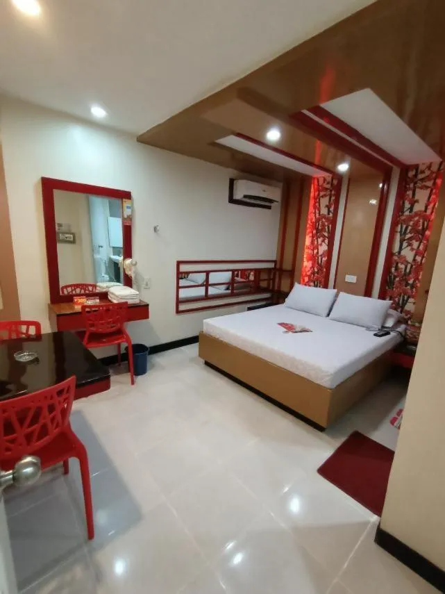 Bed in Hotel Sogo - Monumento, LRT Station