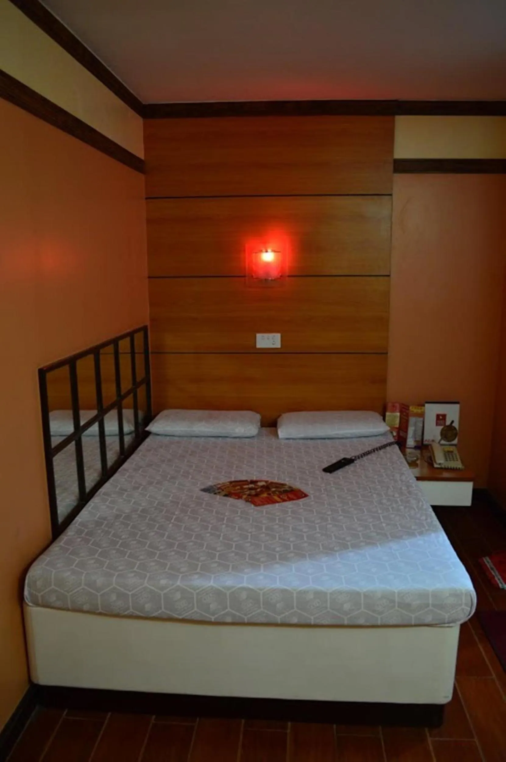 Photo of the whole room, Bed in Hotel Sogo - Monumento, LRT Station