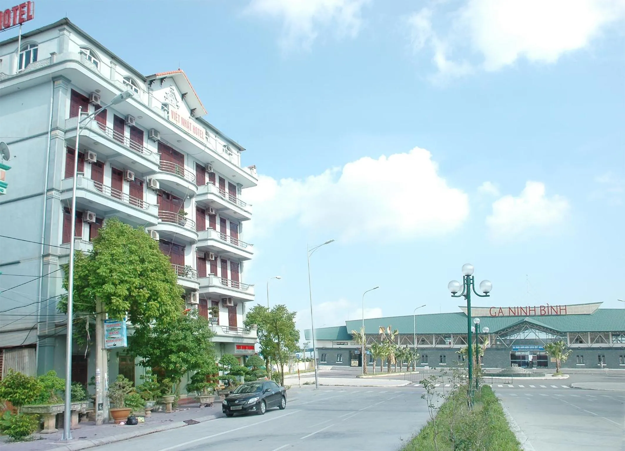 Facade/entrance in Viet Nhat Hotel