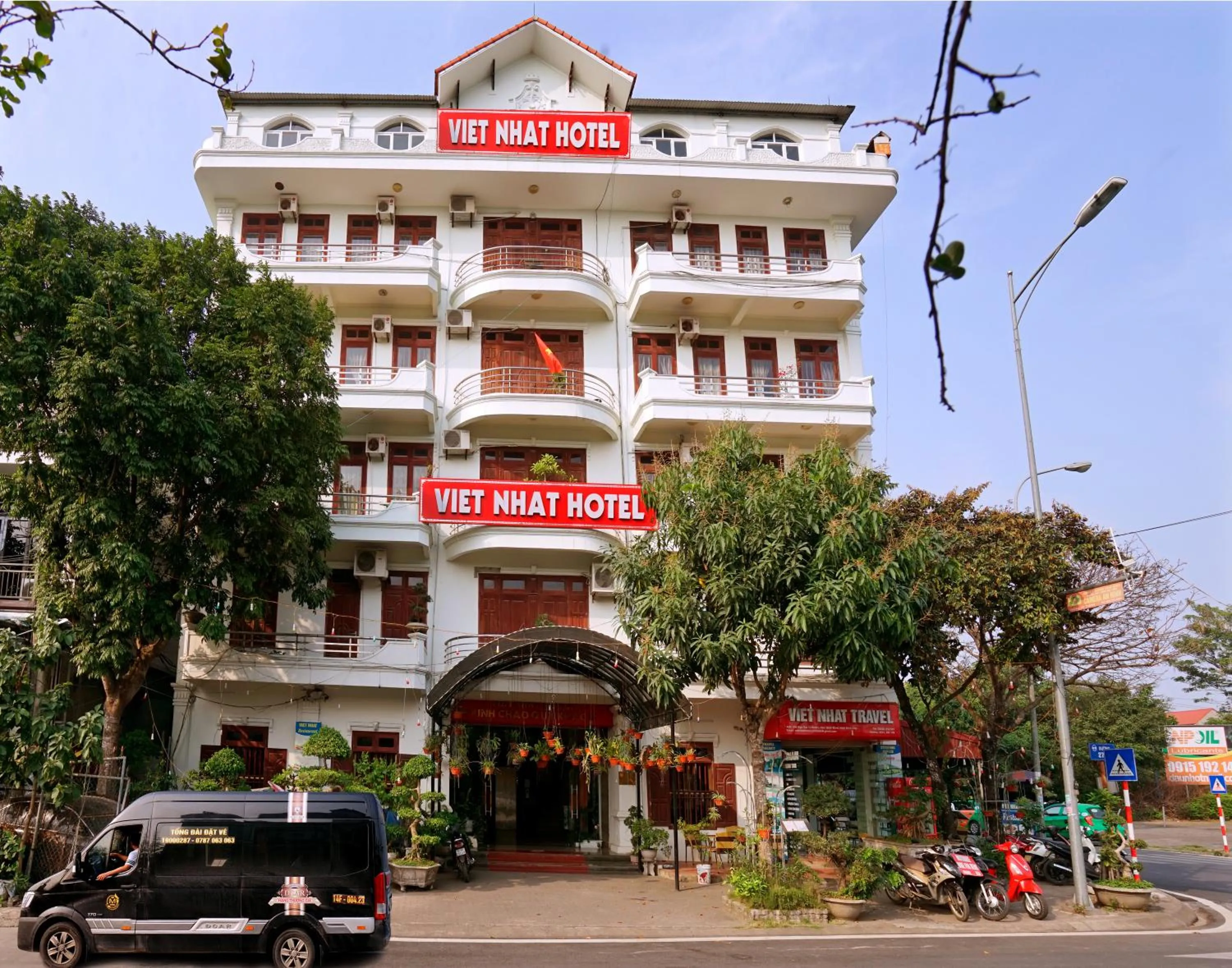 Property building in Viet Nhat Hotel