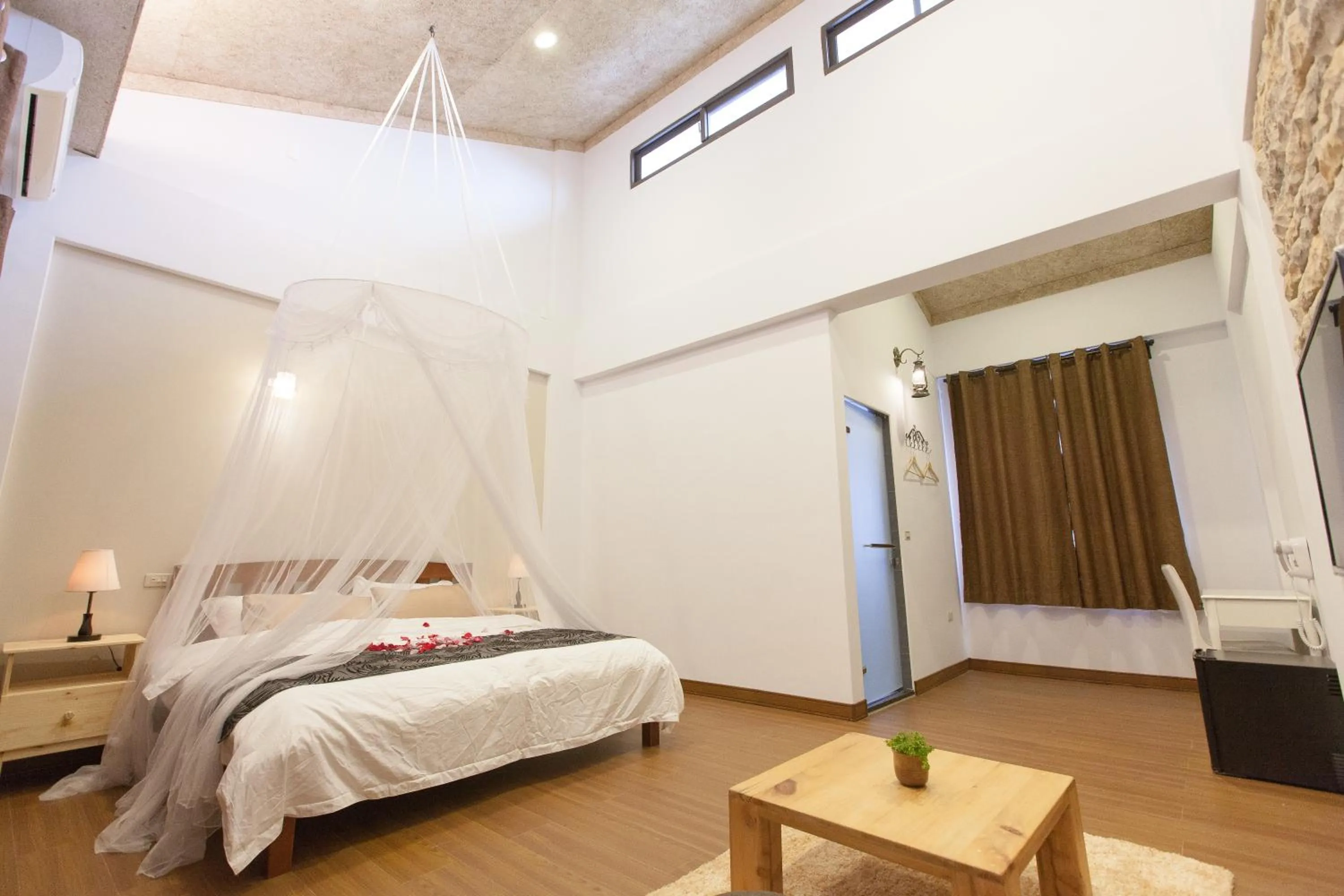 Bed in Summer Rocker Villa