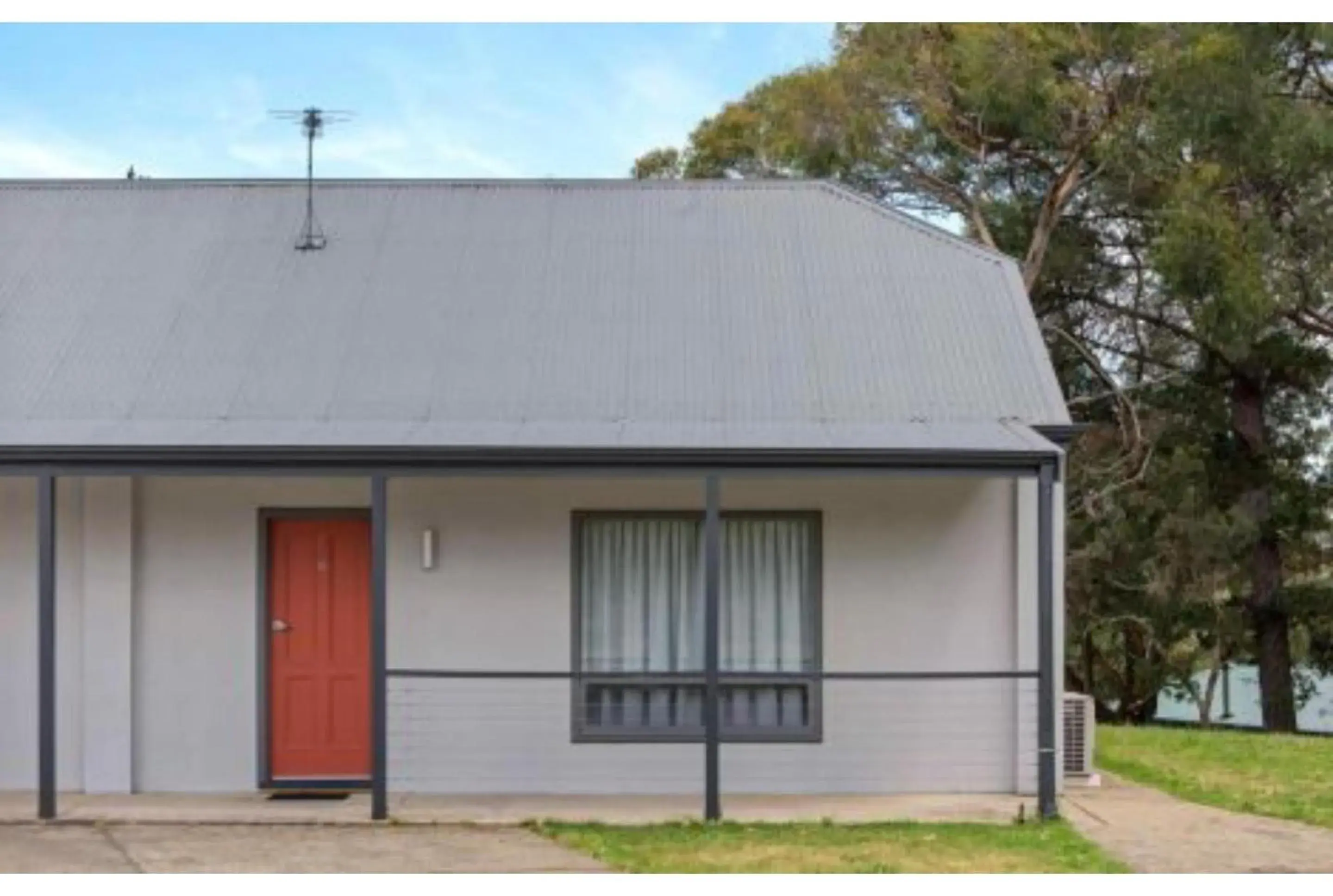 Standard 2 Bedroom Spa Unit in Discovery Parks - Hahndorf Standard 2 Bedroom Spa Unit in Discovery Parks - Hahndorf