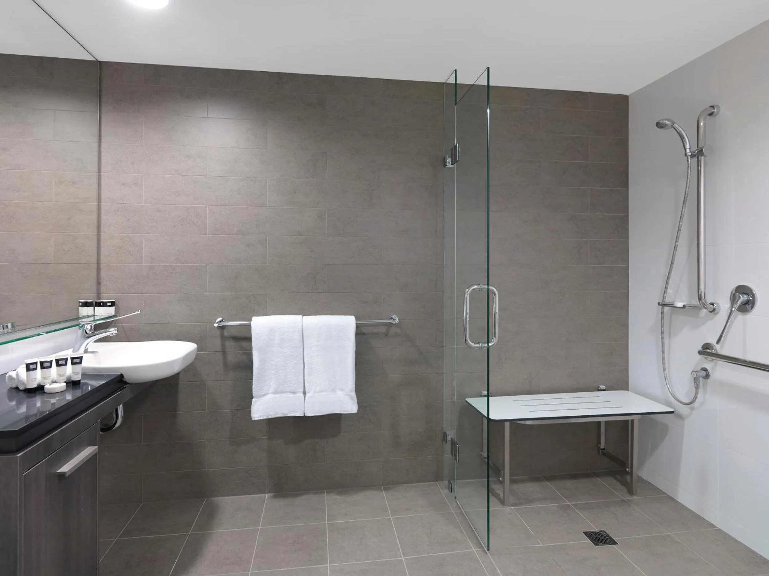 Toilet in Adina Apartment Hotel Sydney Airport