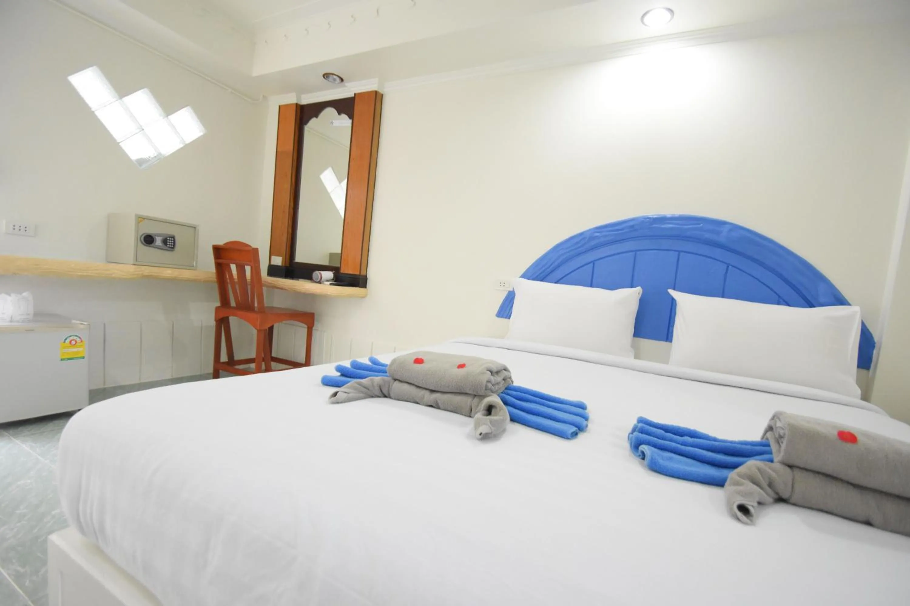 bunk bed, Bed in Simple Life Talay & Divers Resort