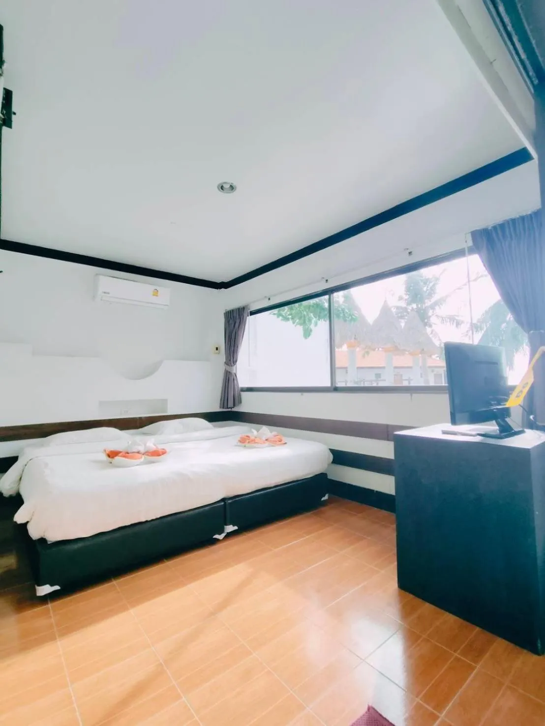 Bedroom, Bed in Simple Life Talay & Divers Resort