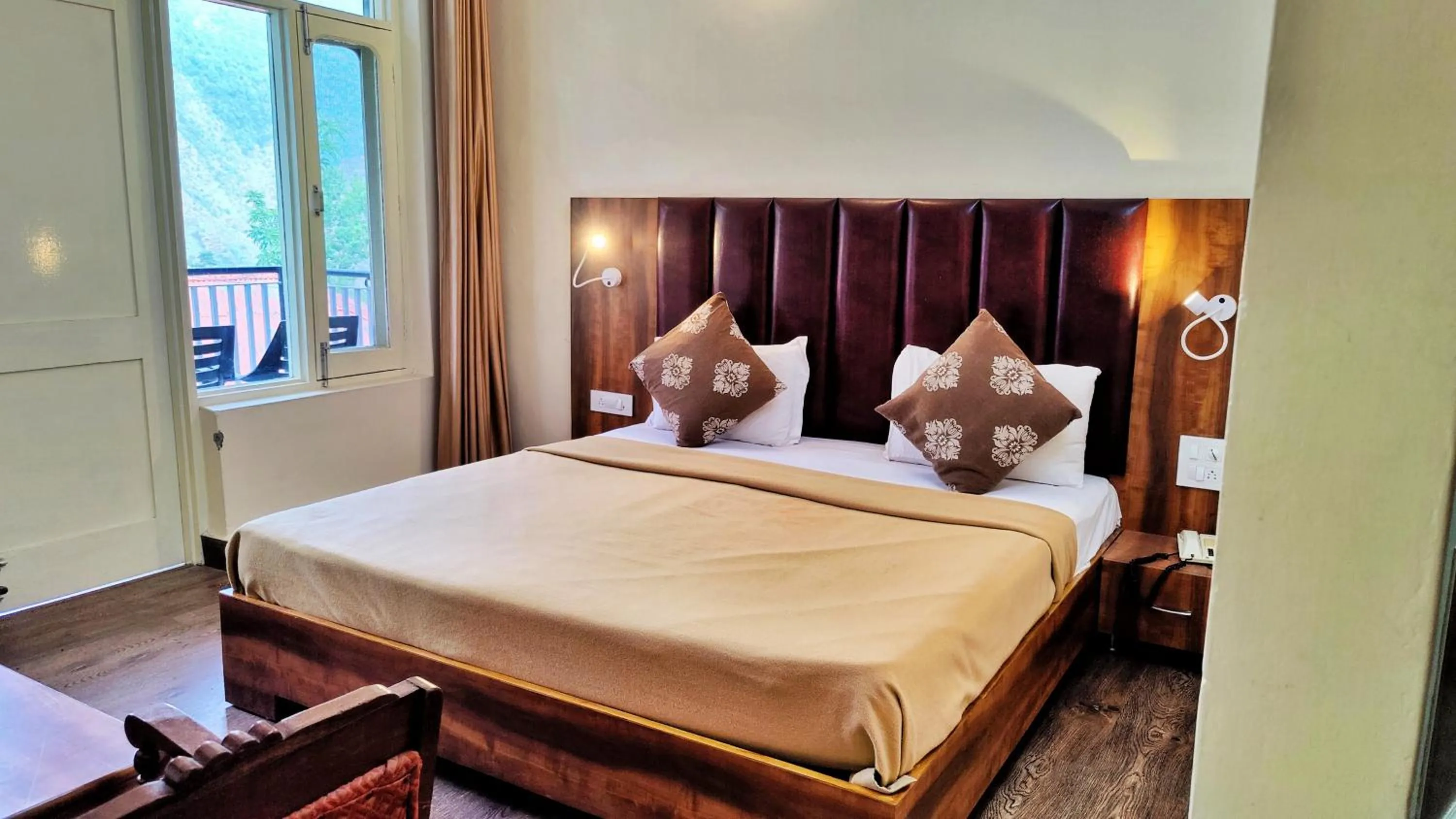 Photo of the whole room, Bed in Gagan Resorts