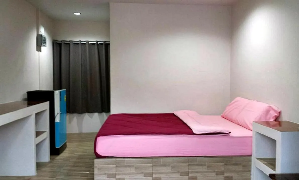 Bedroom, Bed in Sairee Center Guest House