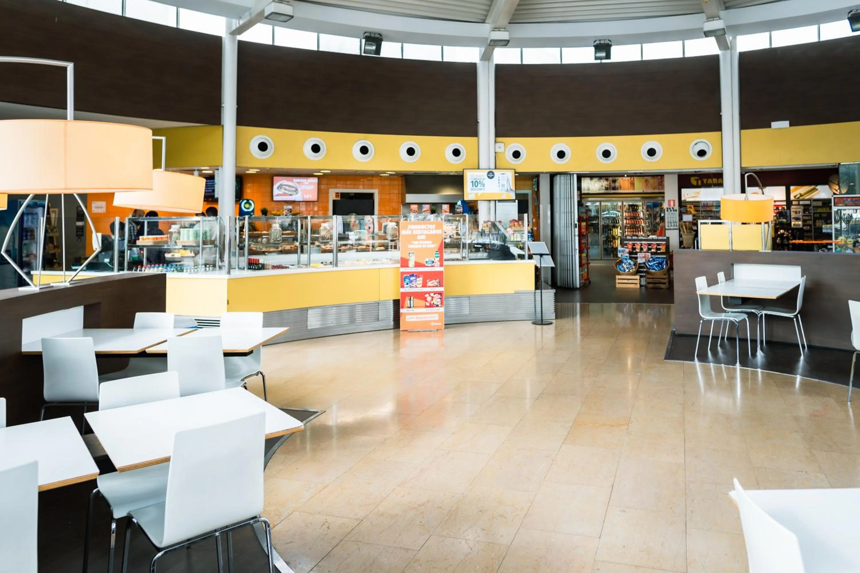 Restaurant/places to eat in AS Porta de Barcelona