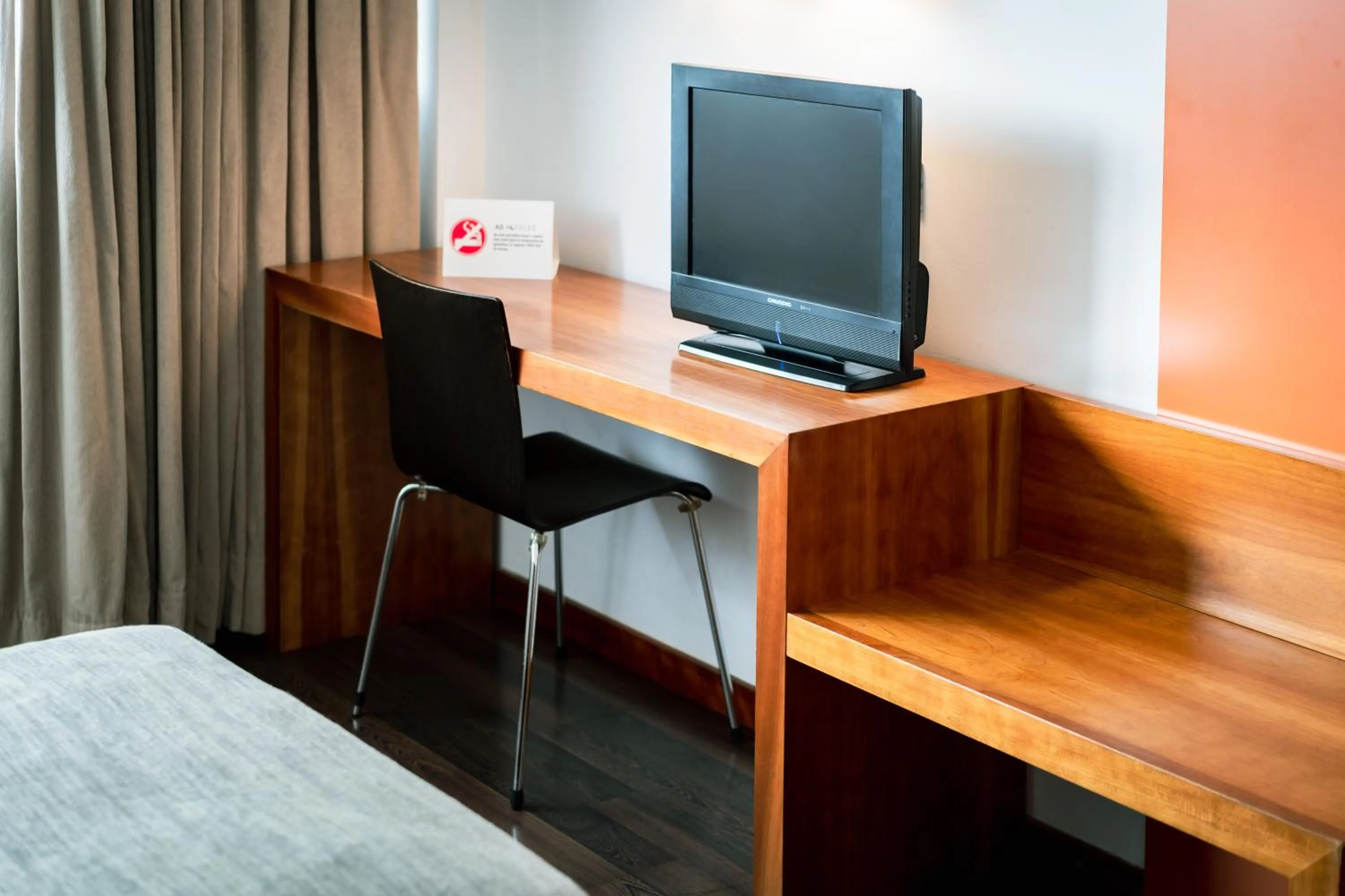 TV and multimedia, Bed in AS Porta de Barcelona