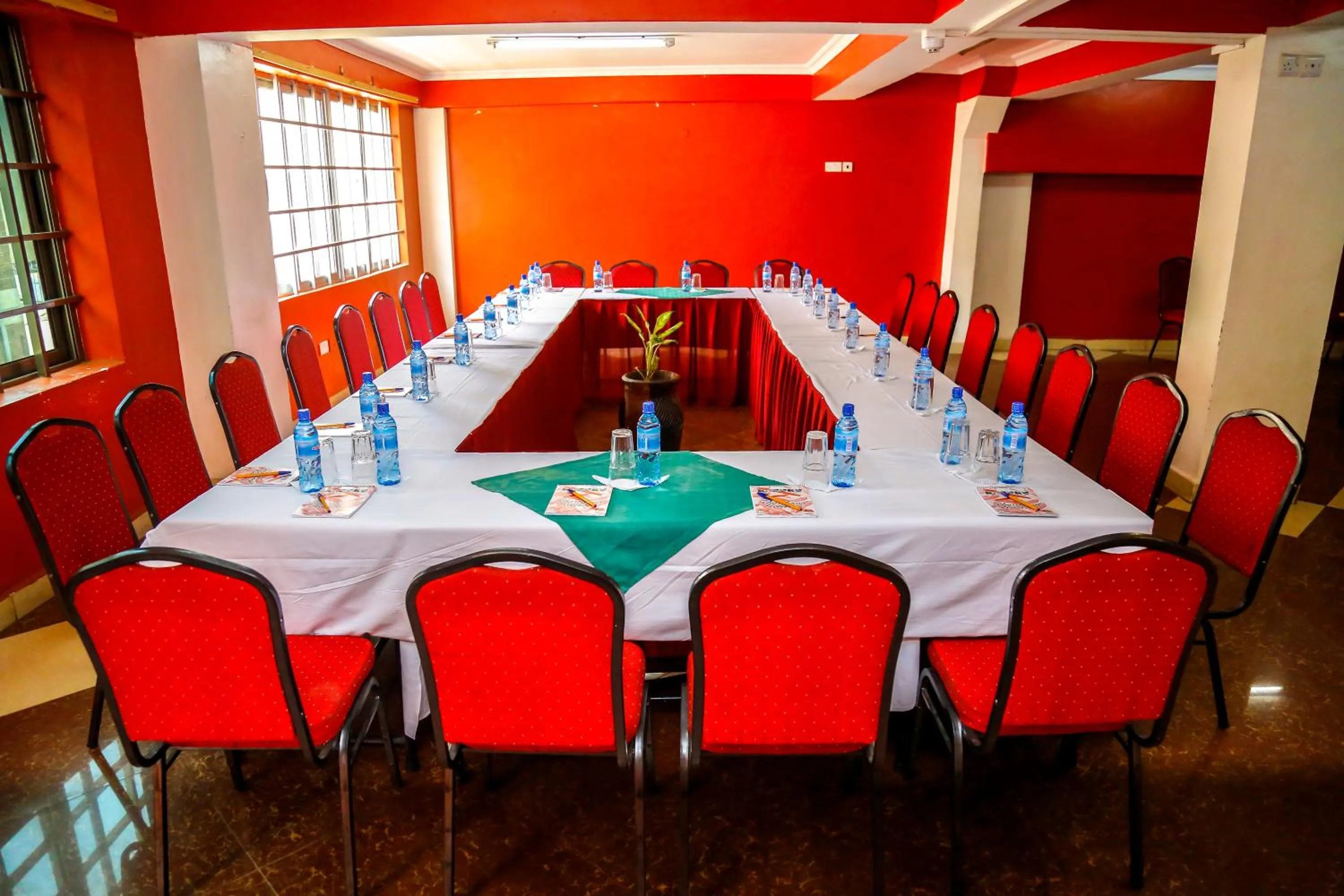 Meeting/conference room in Decasa Hotel
