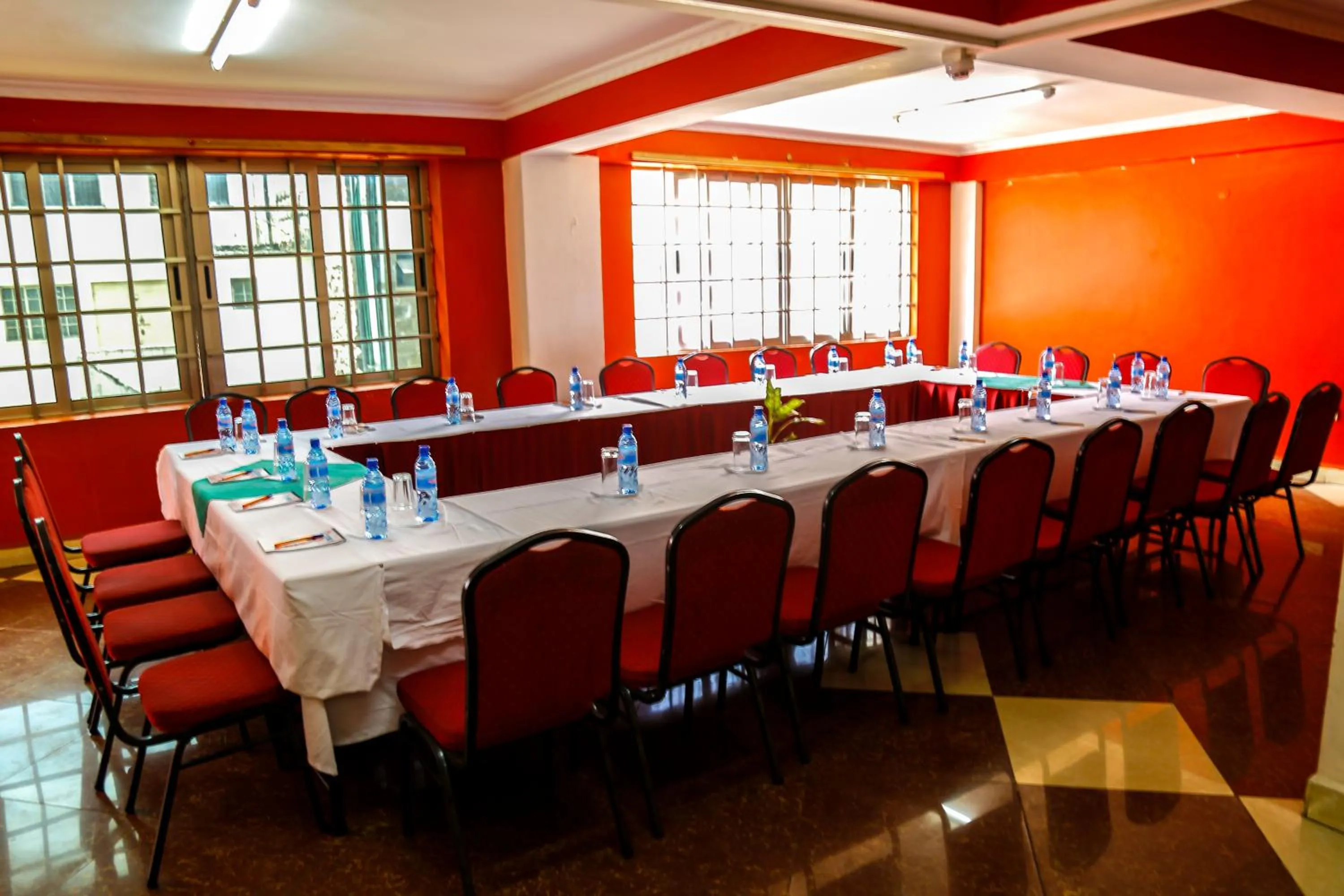 Meeting/conference room in Decasa Hotel