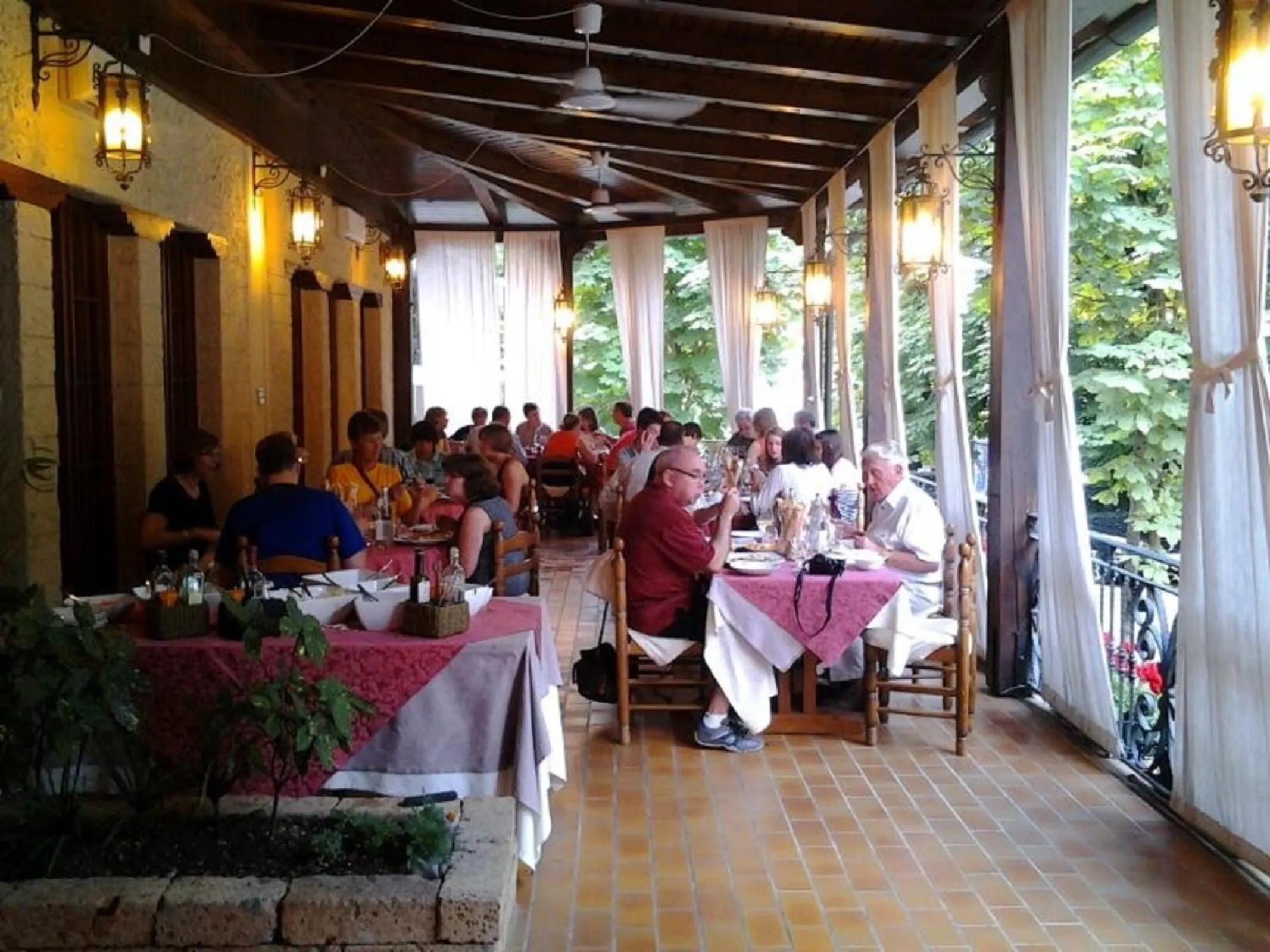Restaurant/places to eat in Albergo Ristorante Flora