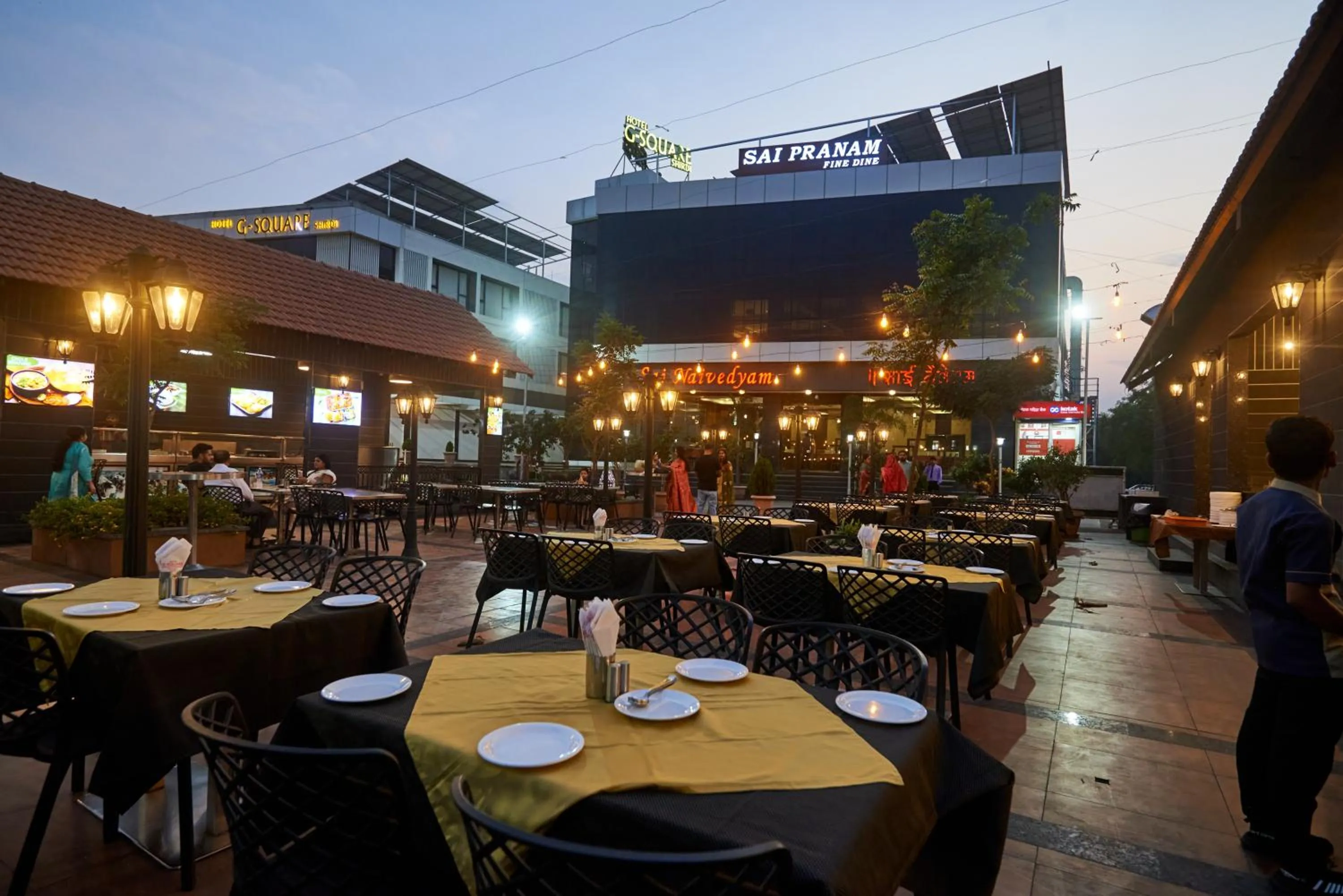 Hotel G-Square - Shirdi