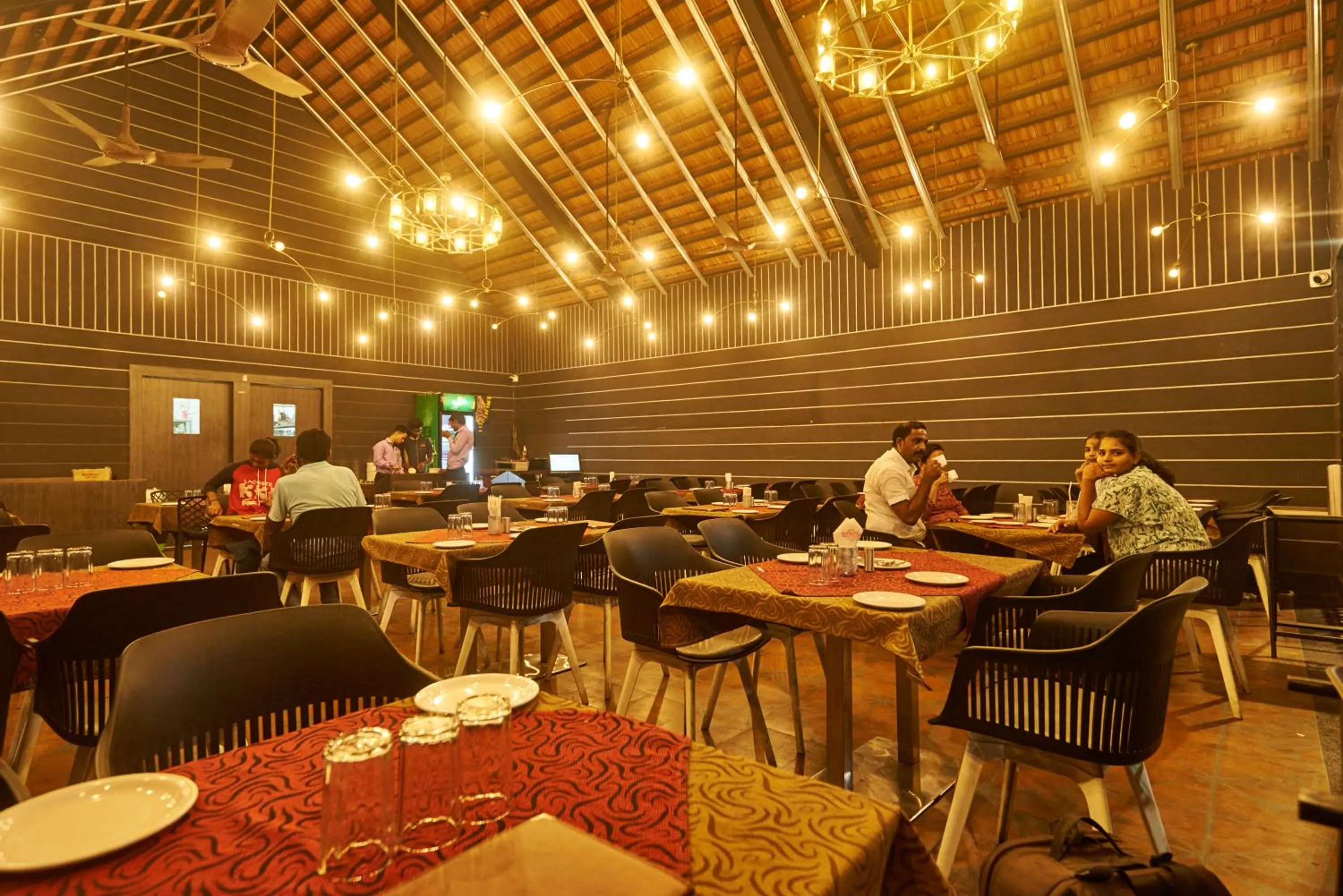 Hotel G-Square - Shirdi