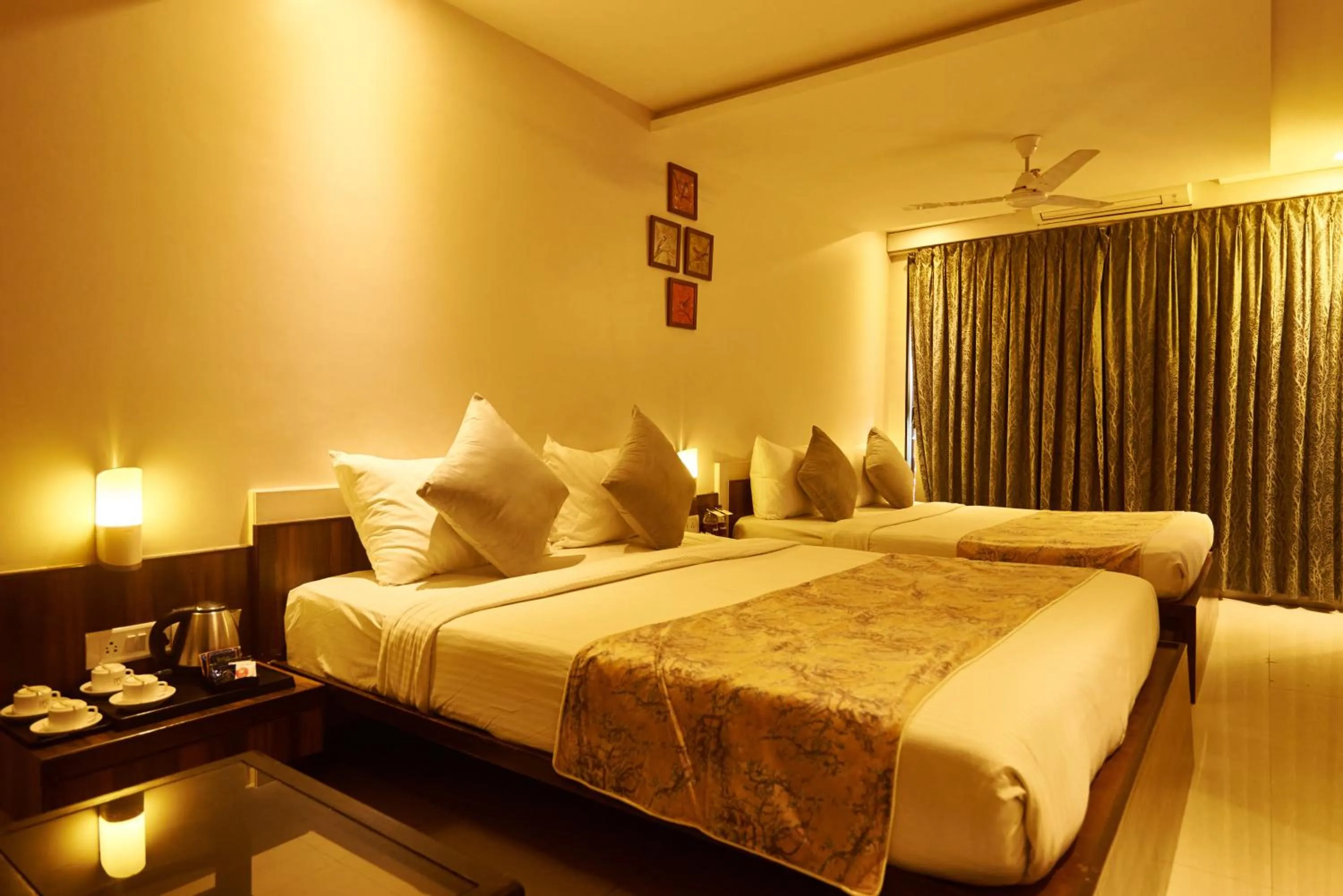 Bed in Hotel G-Square - Shirdi