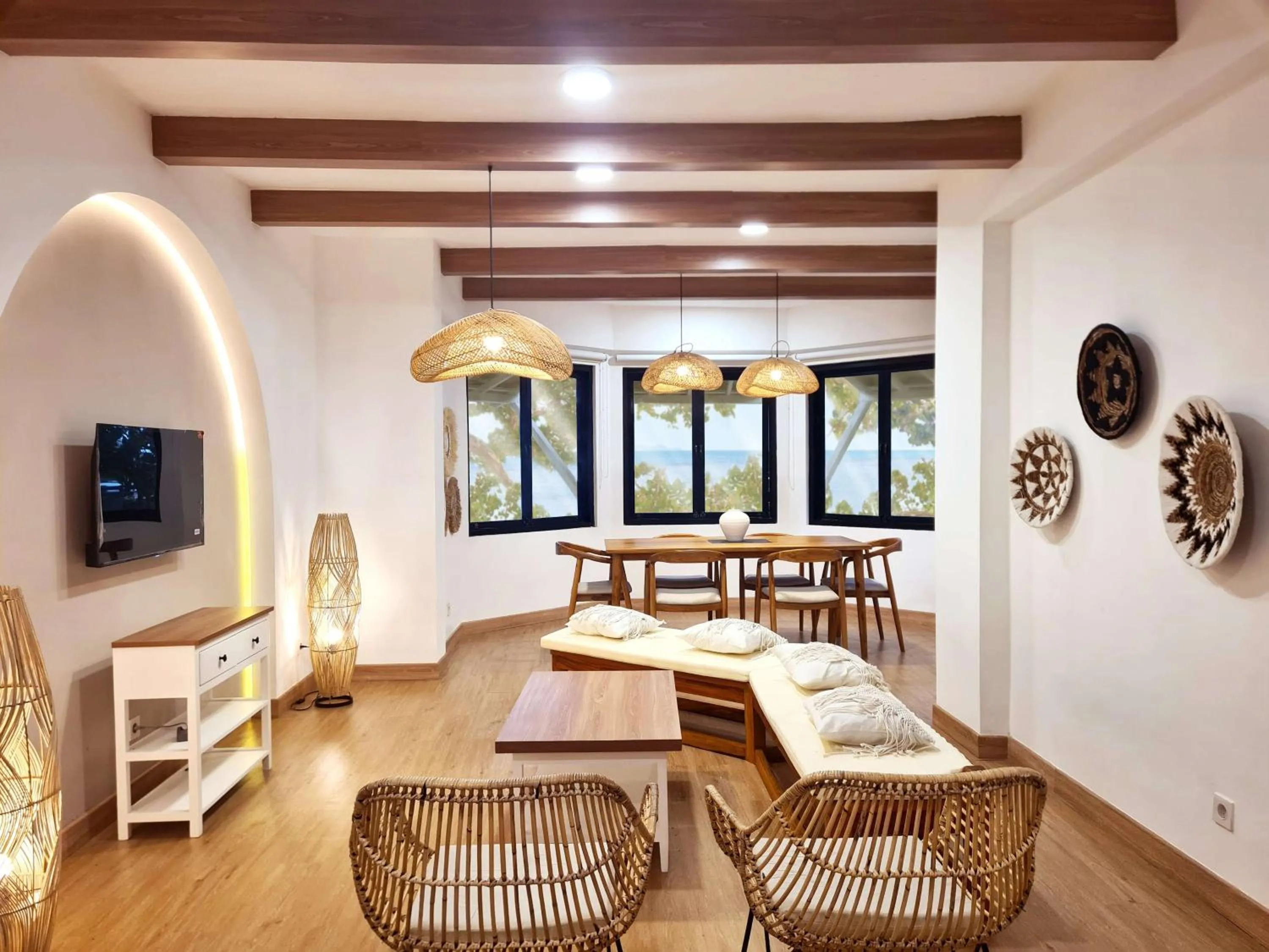 Seating area in Ocean Beach Villas - Carita Kondominium