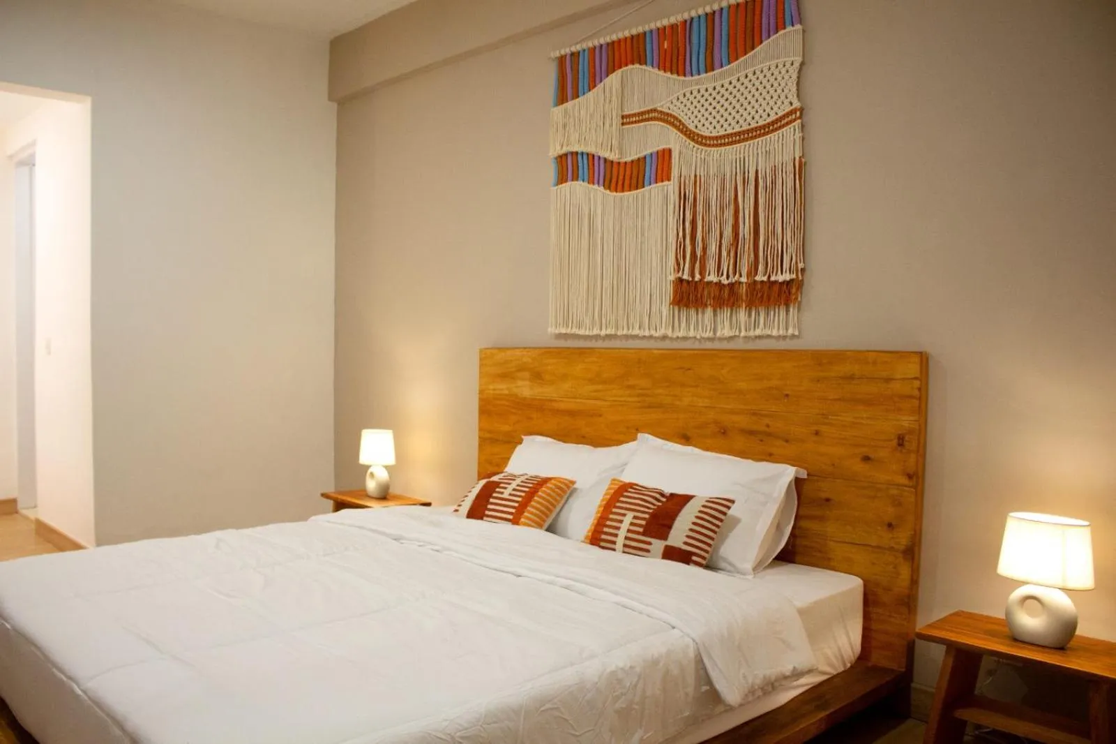 Bed in Ocean Beach Villas - Carita Kondominium