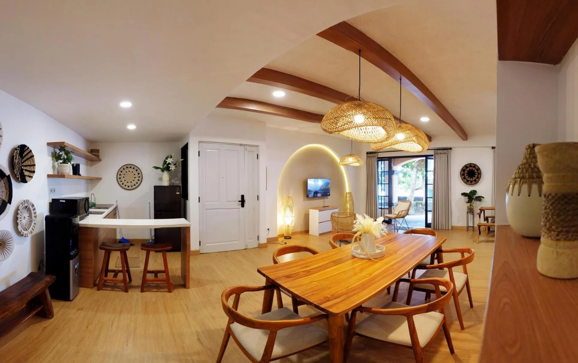 Kitchen or kitchenette in Ocean Beach Villas - Carita Kondominium